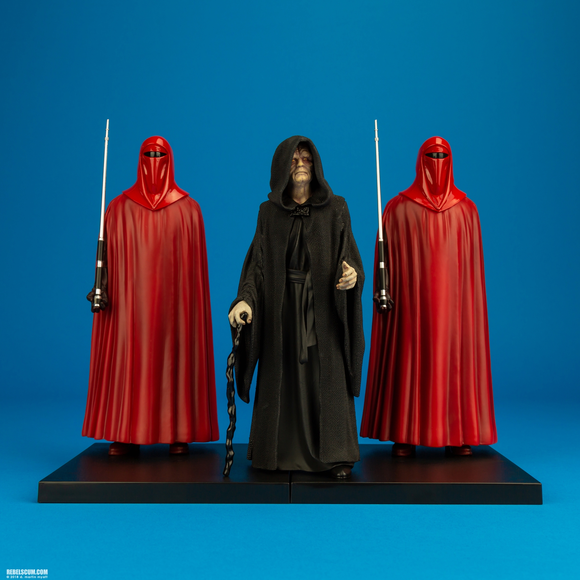 Emperor-Palpatine-Royal-Guard-Three-Pack-ARTFX-plus-016.jpg