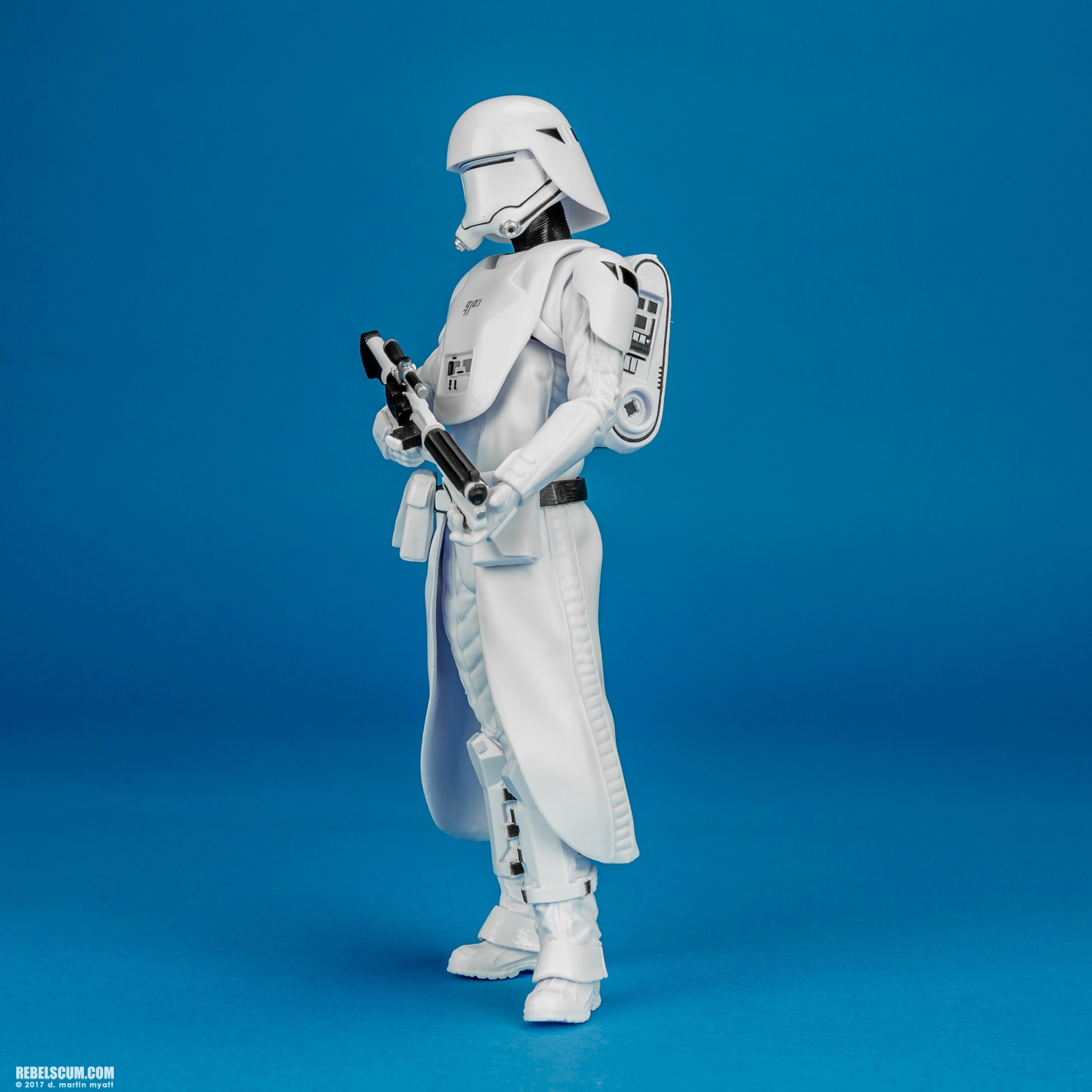 First-Order-Snowtrooper-Flametrooper-ARTFX-plus-003.jpg