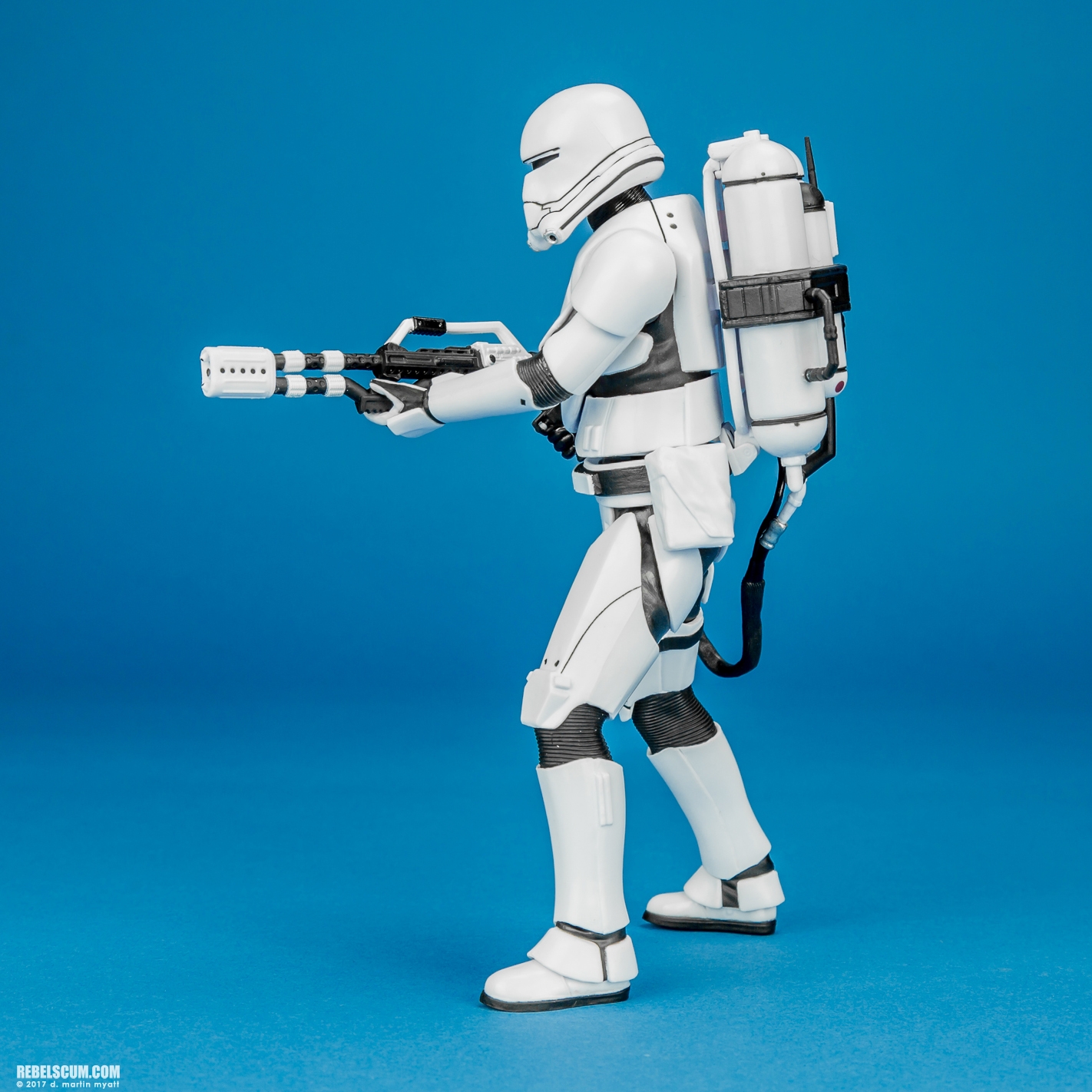 First-Order-Snowtrooper-Flametrooper-ARTFX-plus-011.jpg