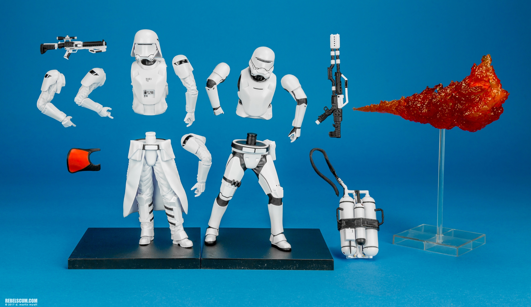 First-Order-Snowtrooper-Flametrooper-ARTFX-plus-013.jpg