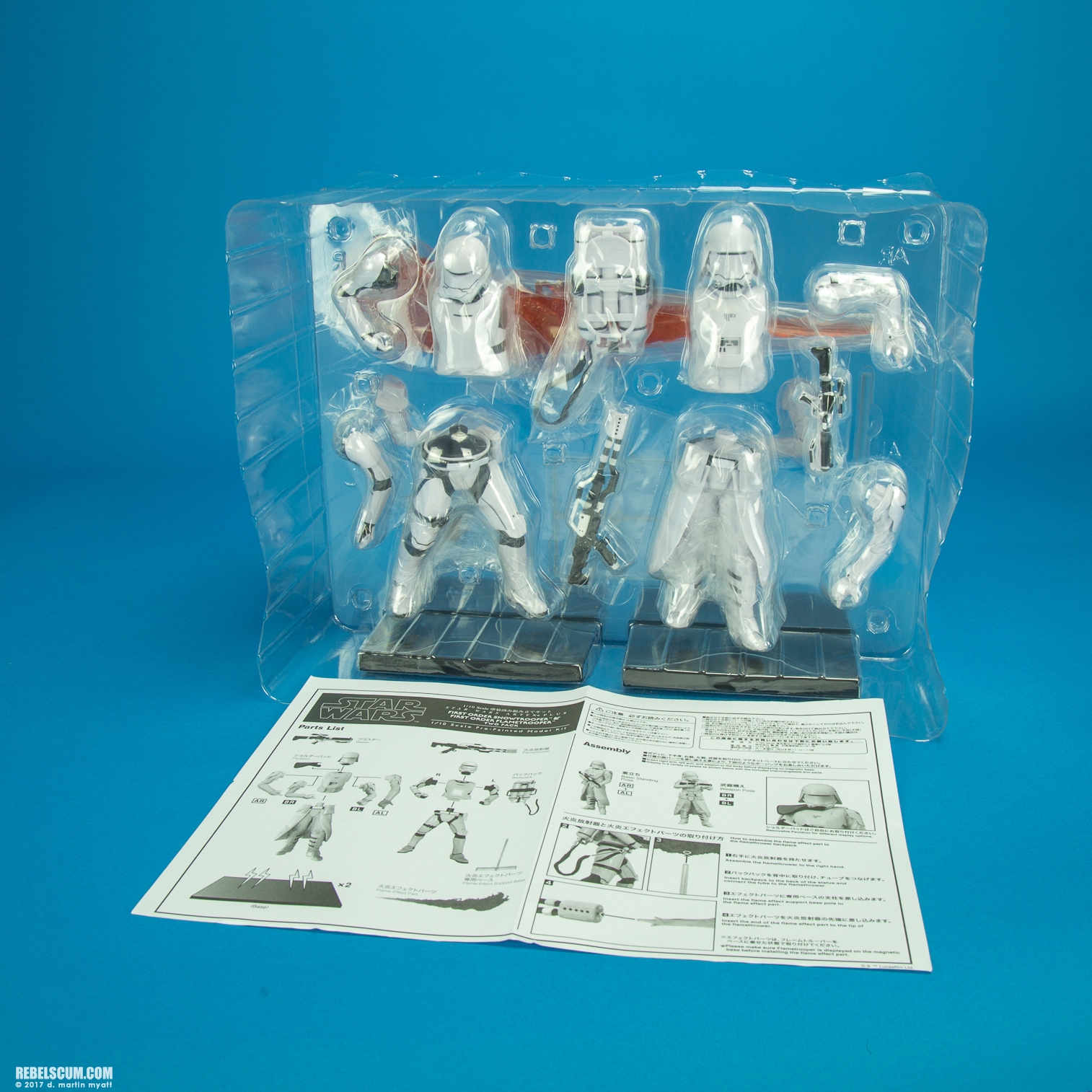 First-Order-Snowtrooper-Flametrooper-ARTFX-plus-023.jpg