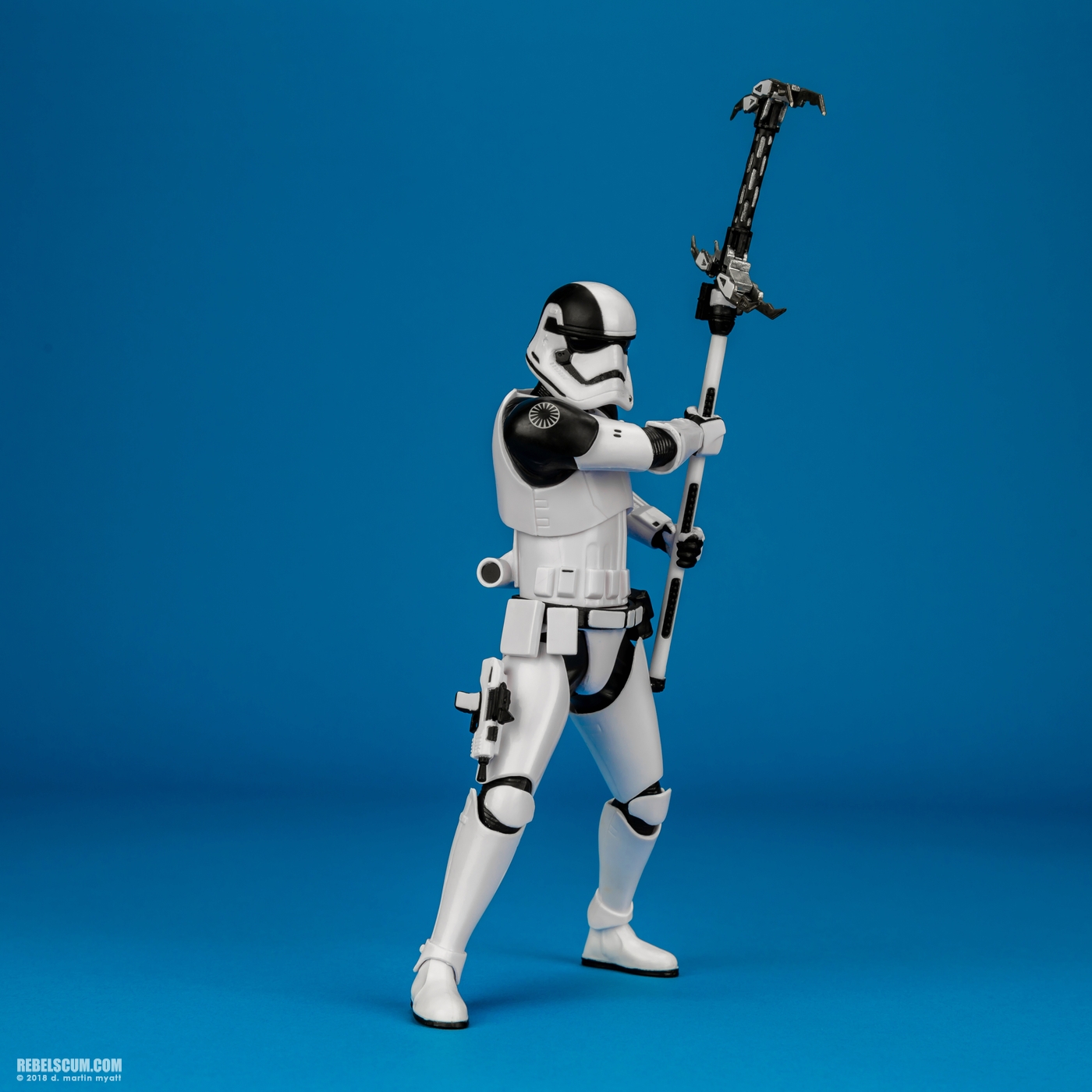 First-Order-Stormtrooper-Executioner-ARTFX-plus-Kotobukiya-006.jpg