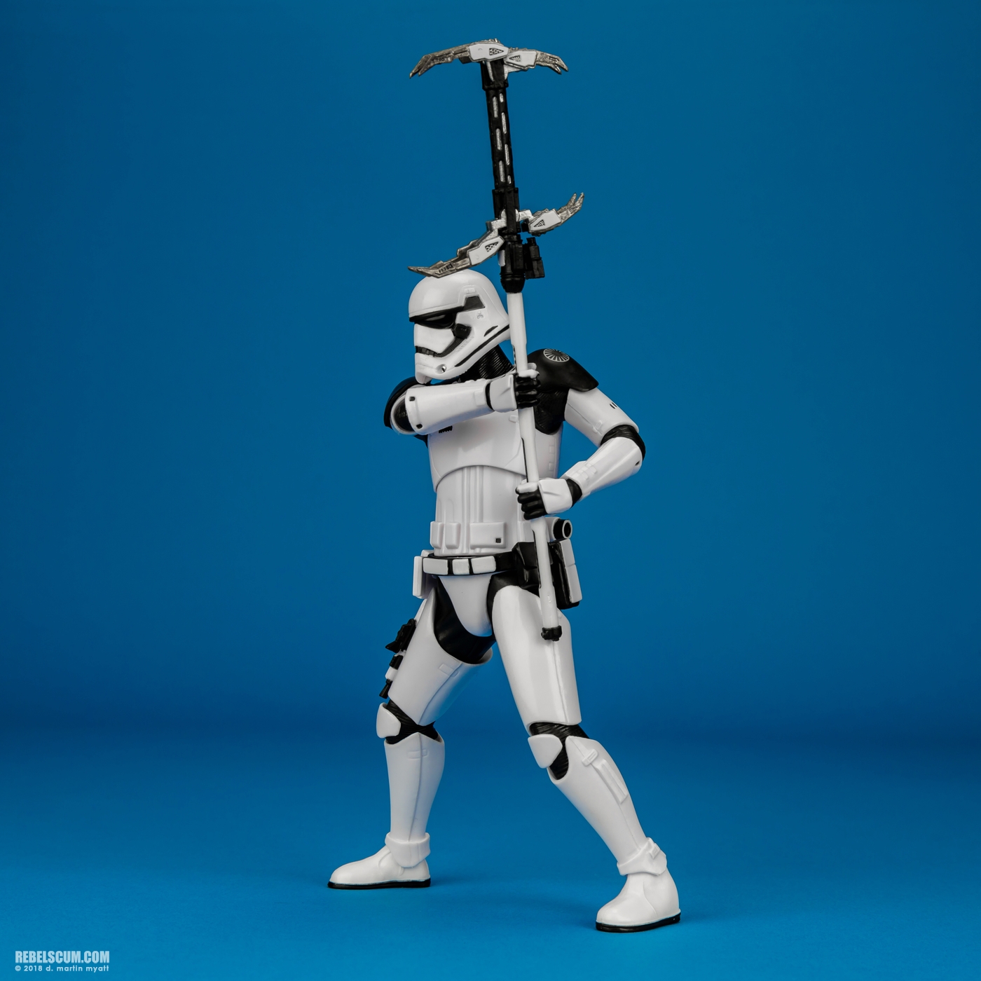 First-Order-Stormtrooper-Executioner-ARTFX-plus-Kotobukiya-007.jpg