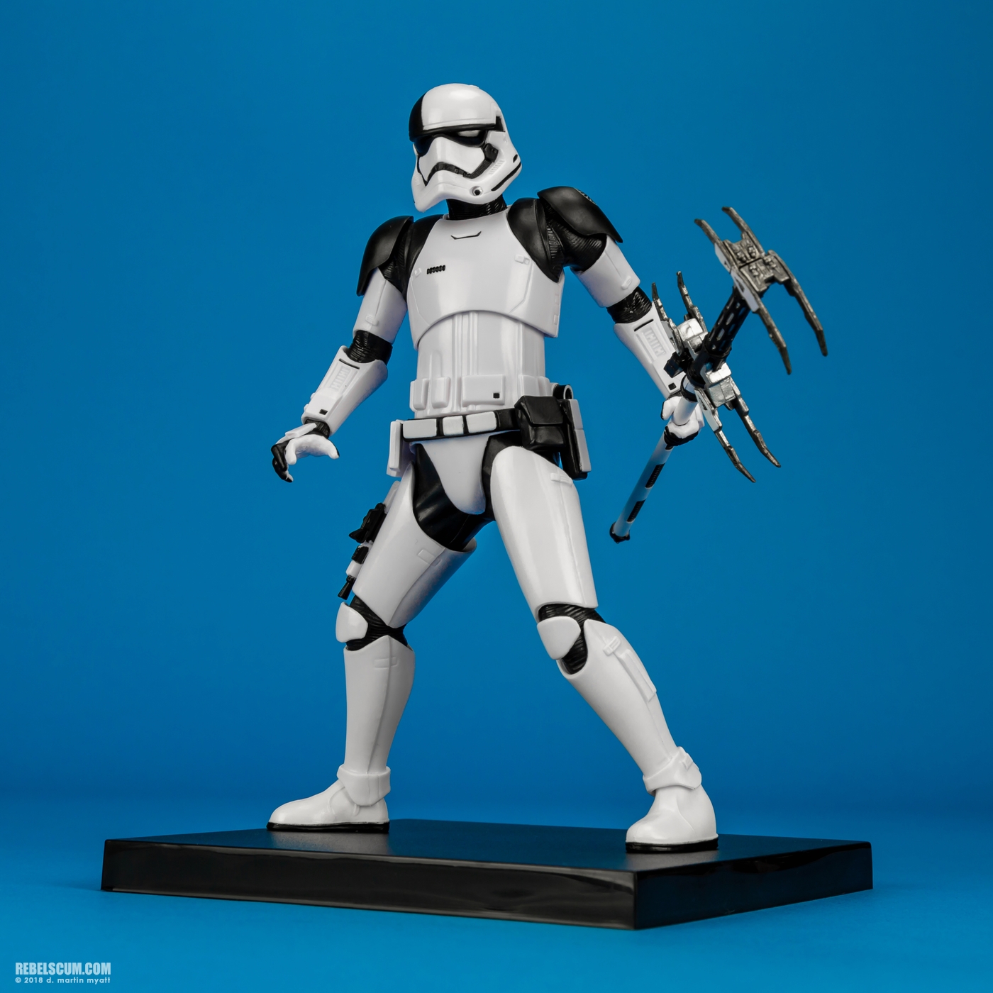 First-Order-Stormtrooper-Executioner-ARTFX-plus-Kotobukiya-013.jpg