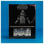 First-Order-Stormtrooper-Executioner-ARTFX-plus-Kotobukiya-018.jpg