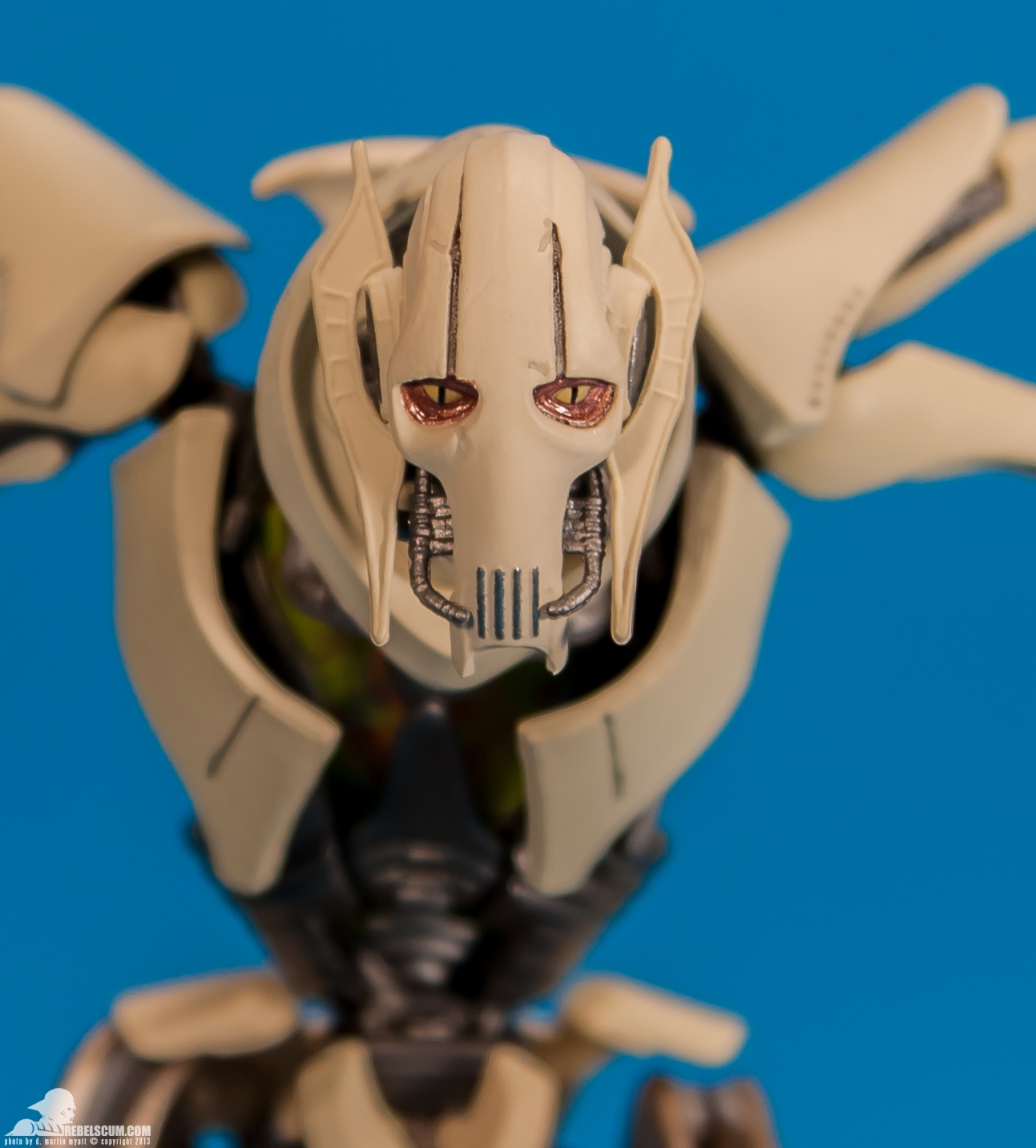 General-Grievous-ARTFX-Plus-Statue-Kotobukiya-009.jpg