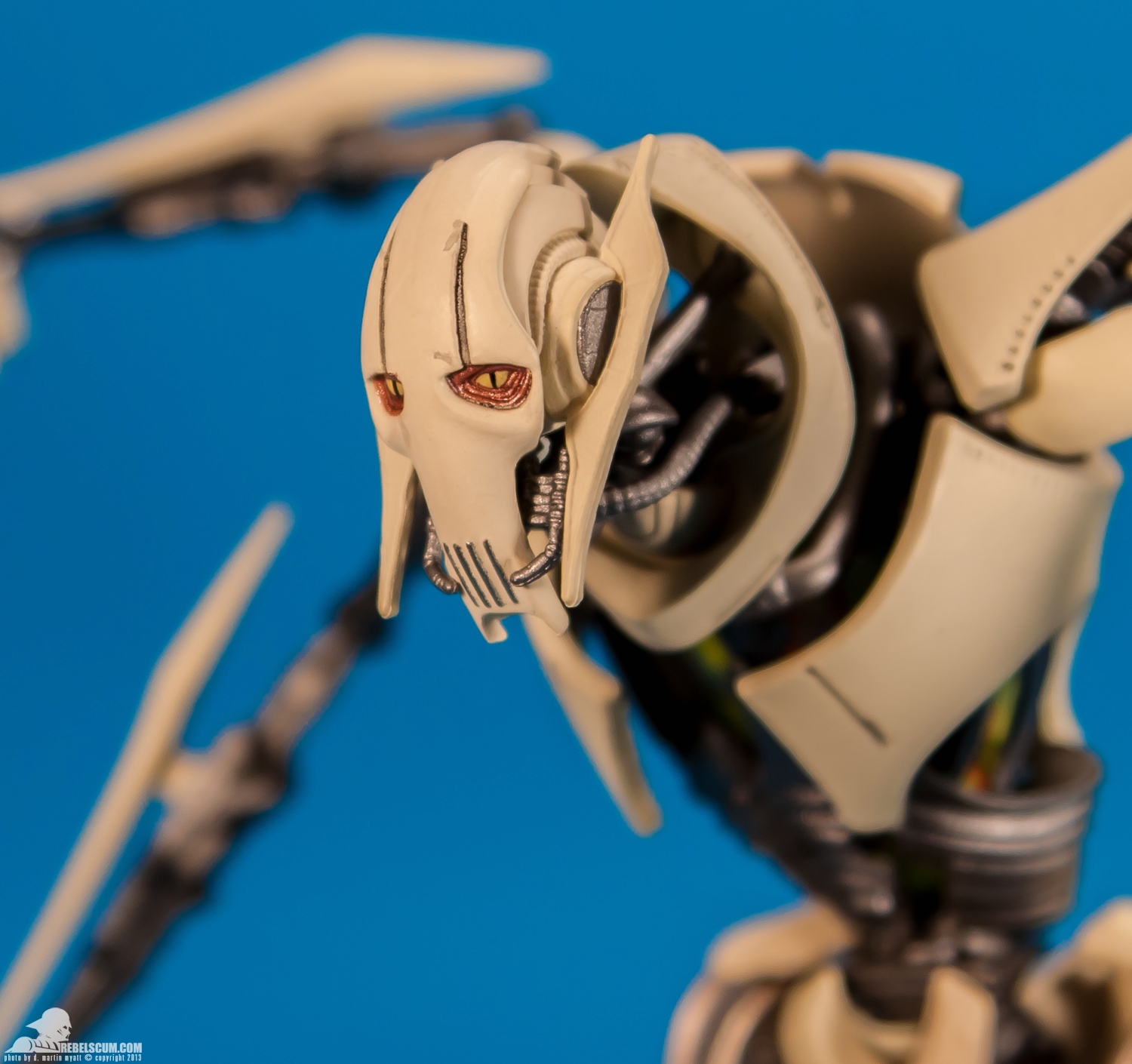 General-Grievous-ARTFX-Plus-Statue-Kotobukiya-011.jpg