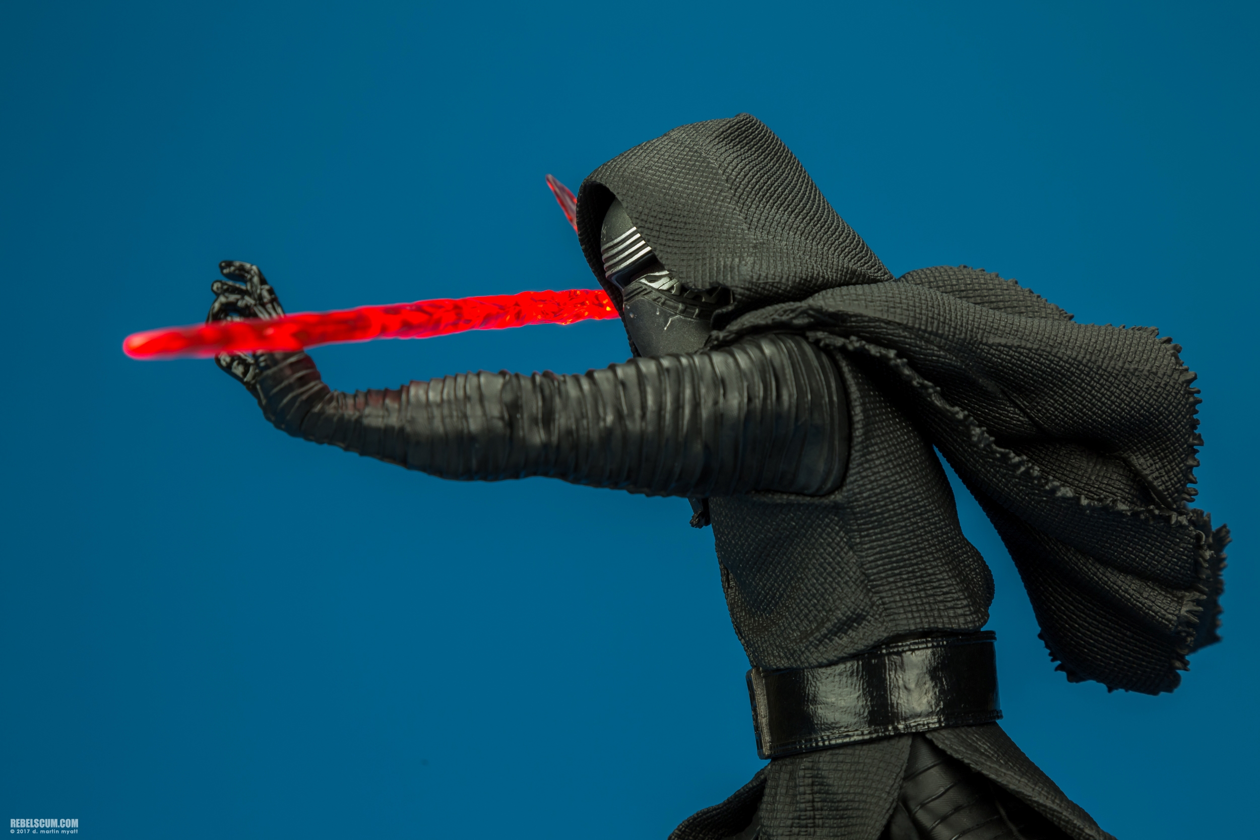 Kylo-Ren-The-Force-Awakens-ARTFX-Statue-Kotobukiya-012.jpg