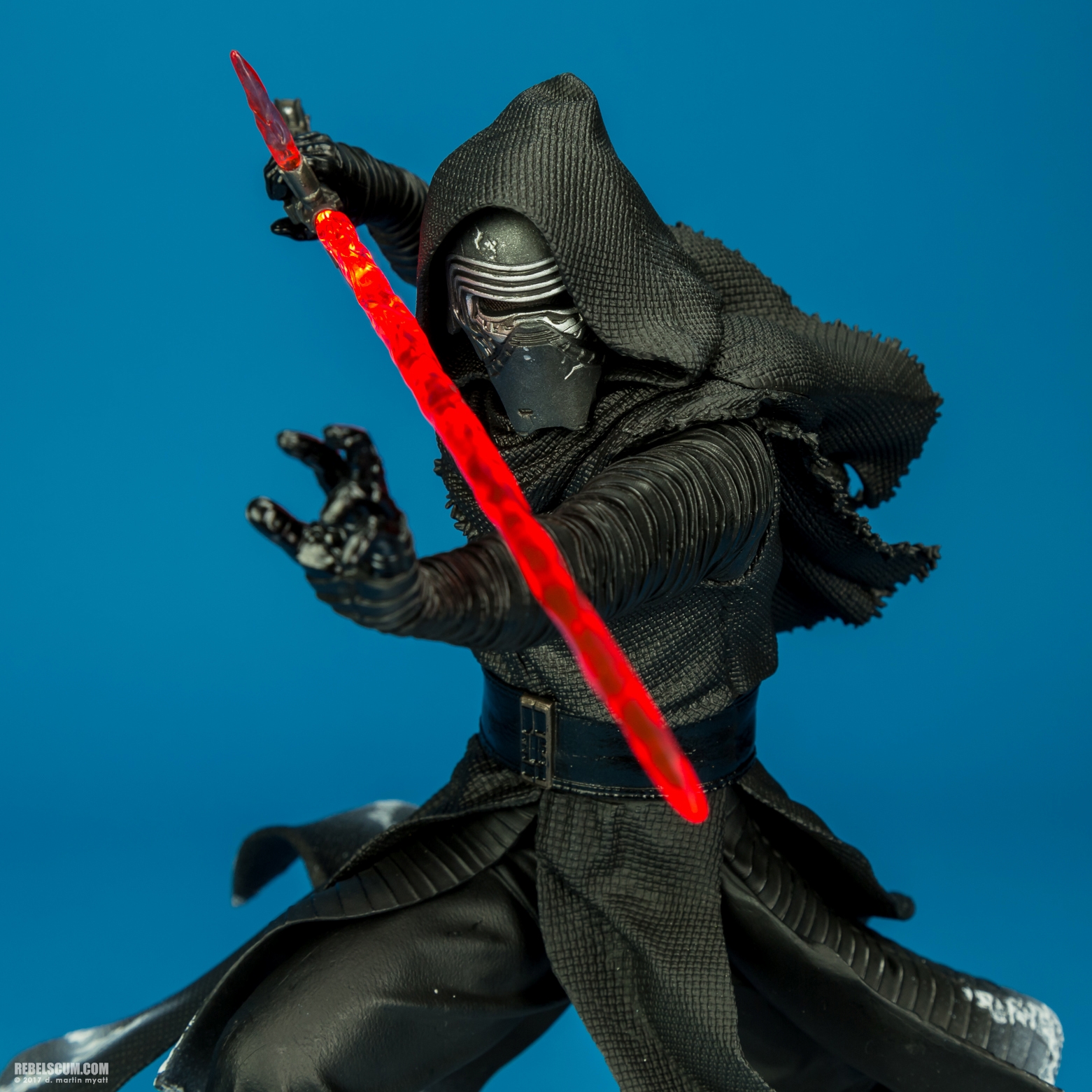 Kylo-Ren-The-Force-Awakens-ARTFX-Statue-Kotobukiya-014.jpg