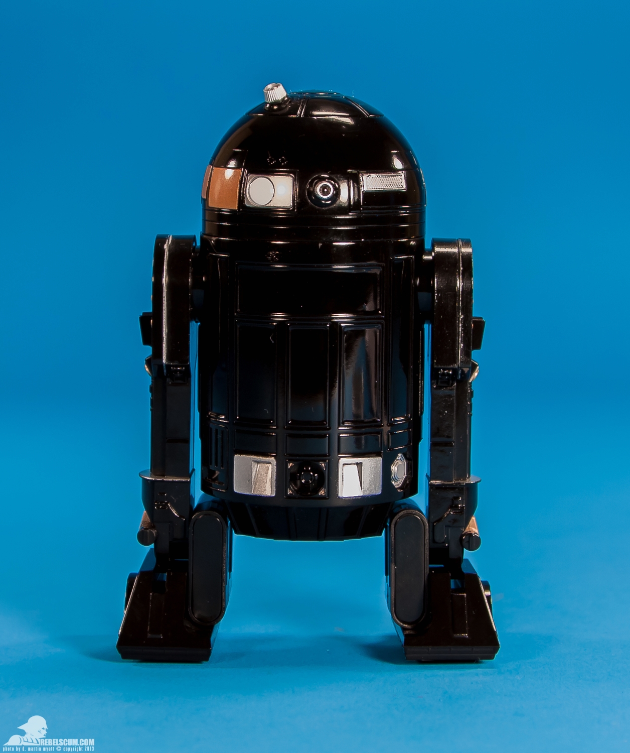 R2-Q5-ARTFX-plus-2013-NYCC-Kotobukiya-004.jpg