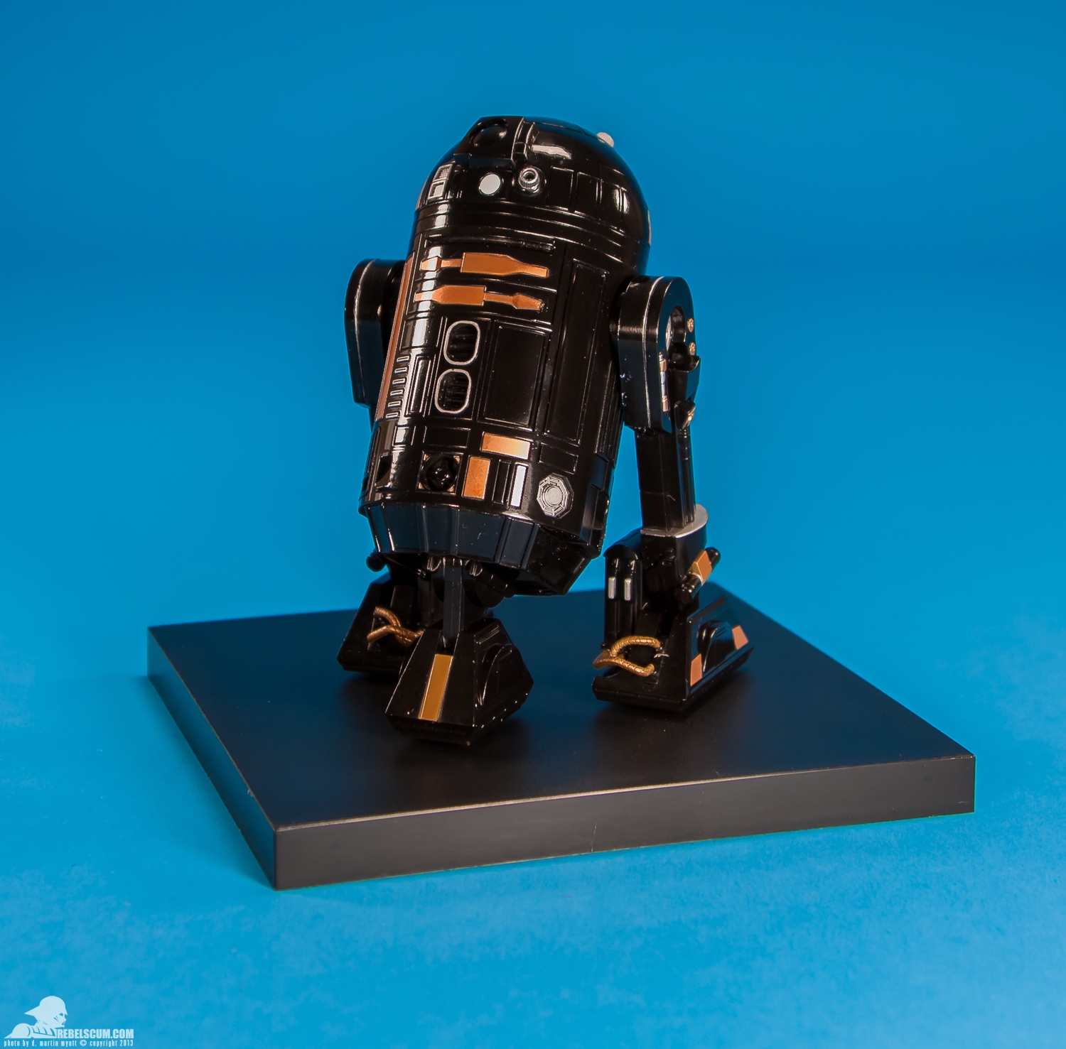 R2-Q5-ARTFX-plus-2013-NYCC-Kotobukiya-011.jpg