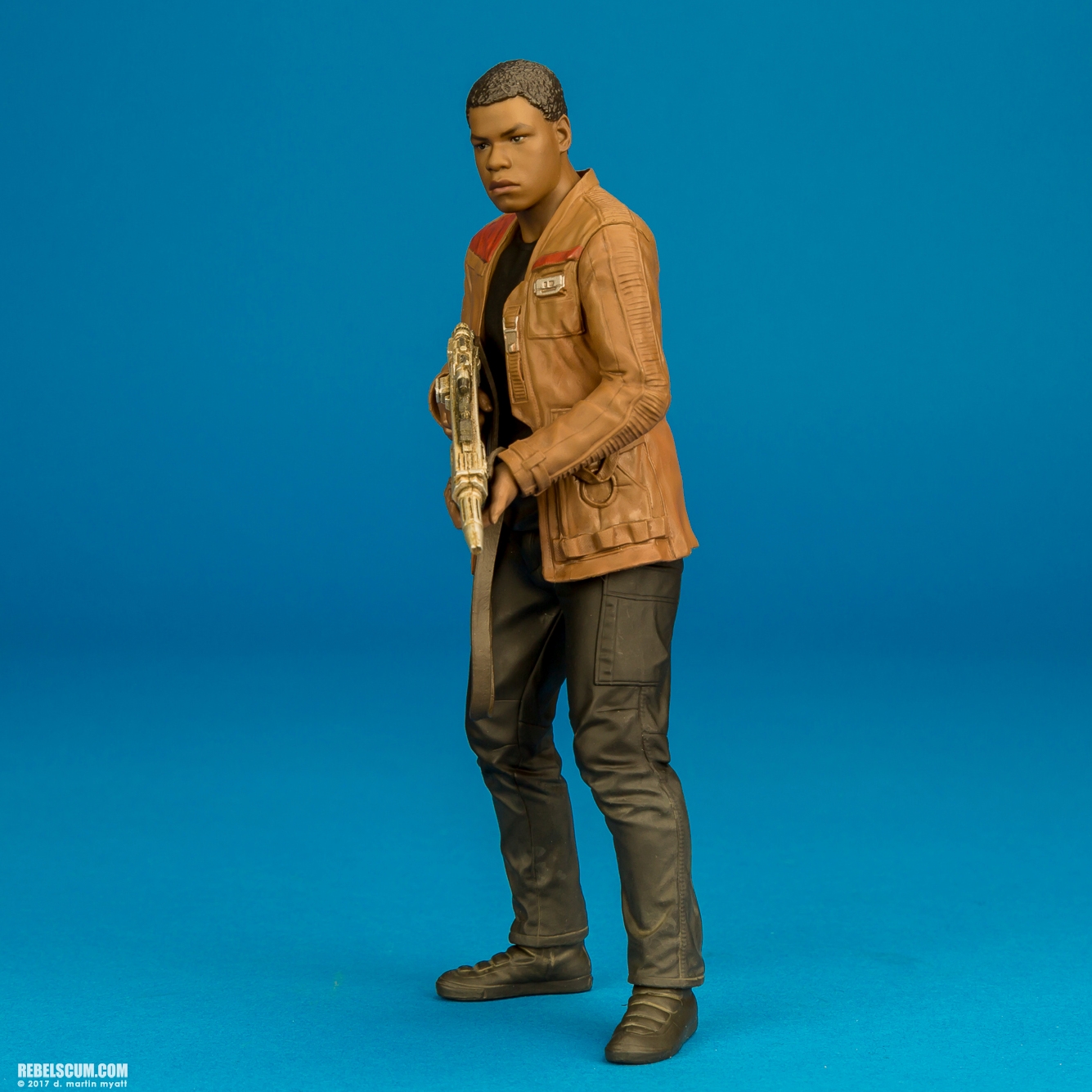 Rey-Finn-The-Force-Awakens-ARTFX-plus-Kotobukiya-003.jpg