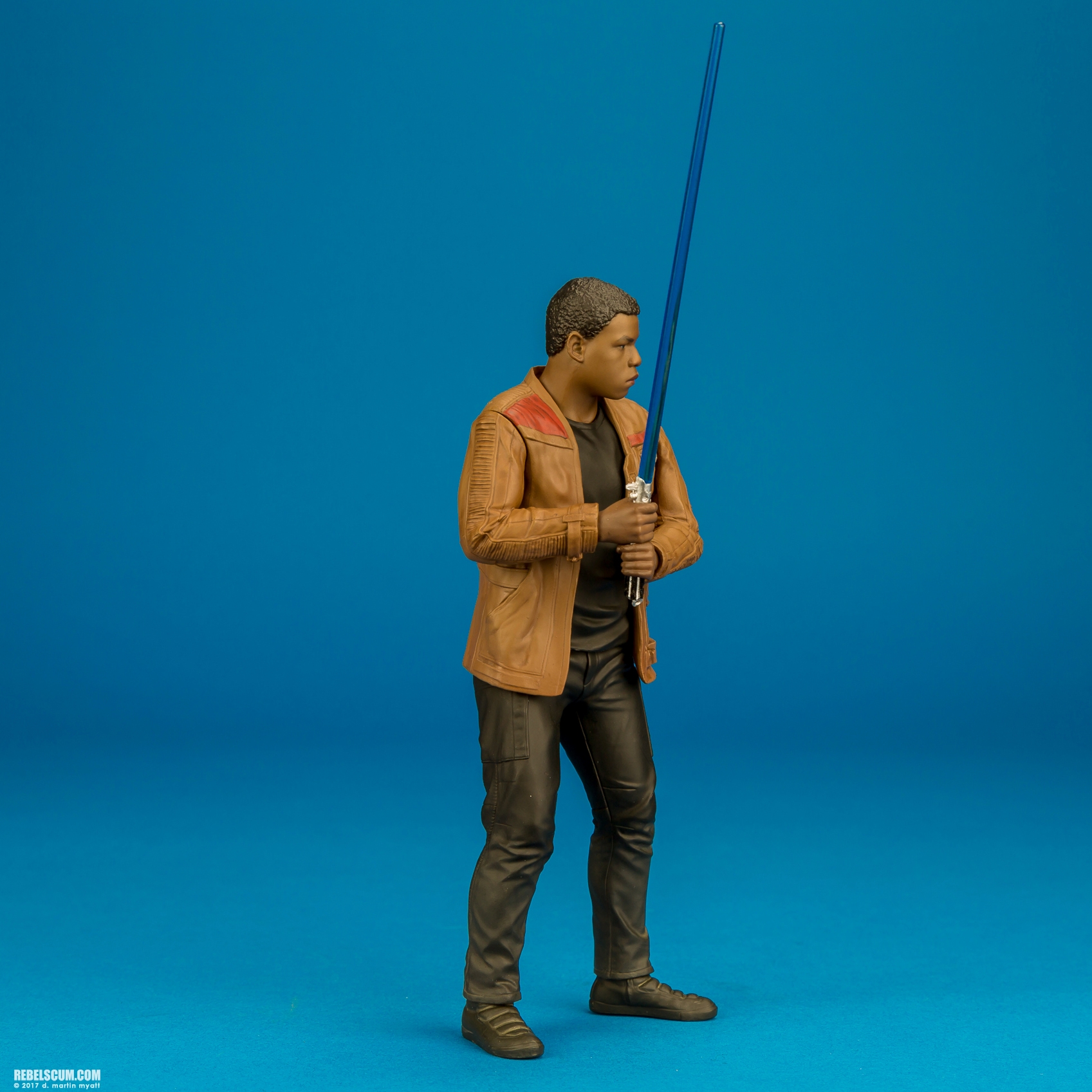 Rey-Finn-The-Force-Awakens-ARTFX-plus-Kotobukiya-006.jpg