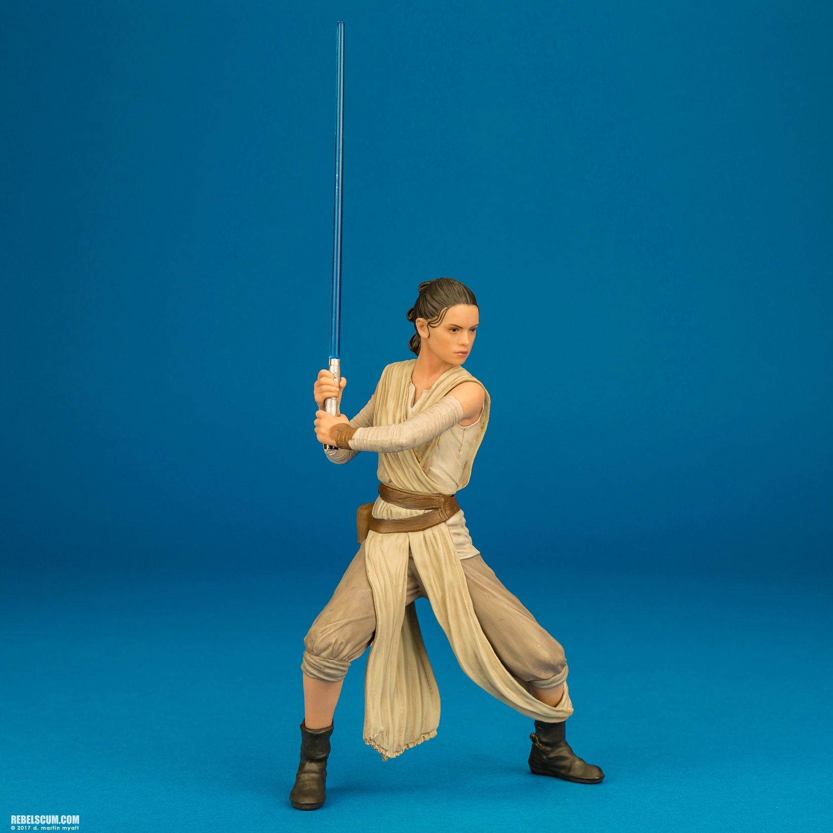 Rey-Finn-The-Force-Awakens-ARTFX-plus-Kotobukiya-014.jpg