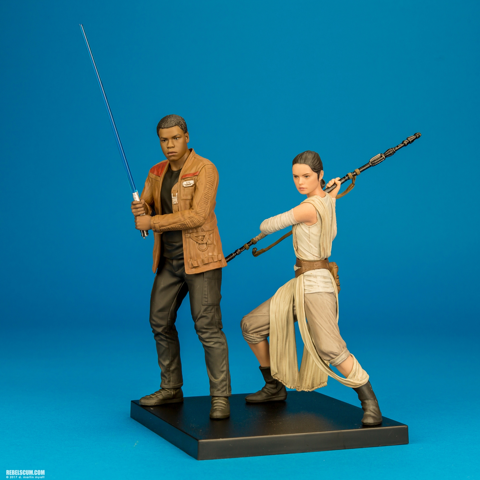 Rey-Finn-The-Force-Awakens-ARTFX-plus-Kotobukiya-019.jpg