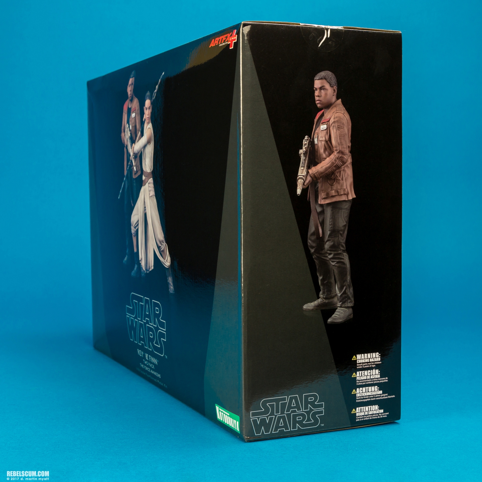 Rey-Finn-The-Force-Awakens-ARTFX-plus-Kotobukiya-023.jpg