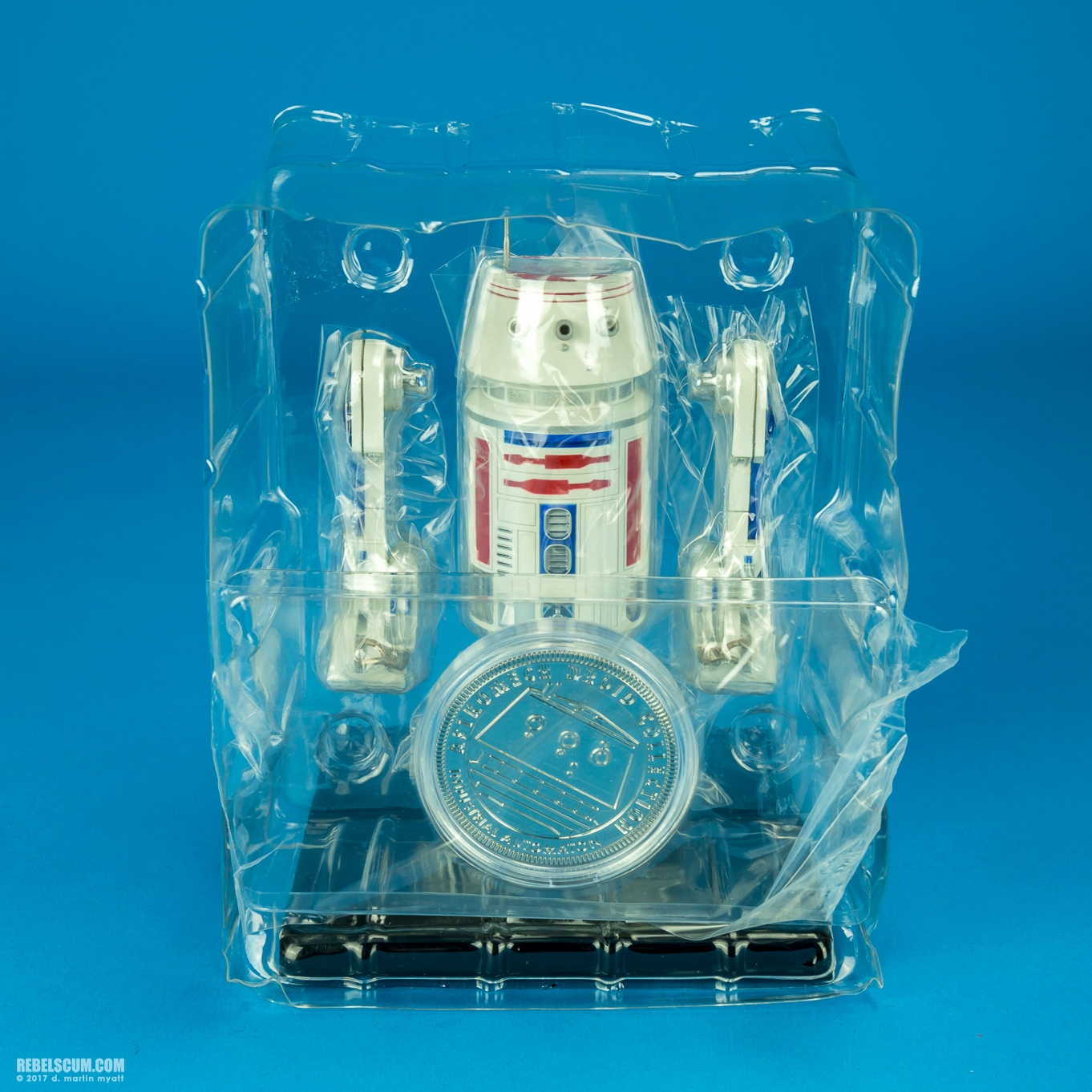 R5-D4-Celebration-Exclusive-ARTFX-plus-Kotobukiya-021.jpg