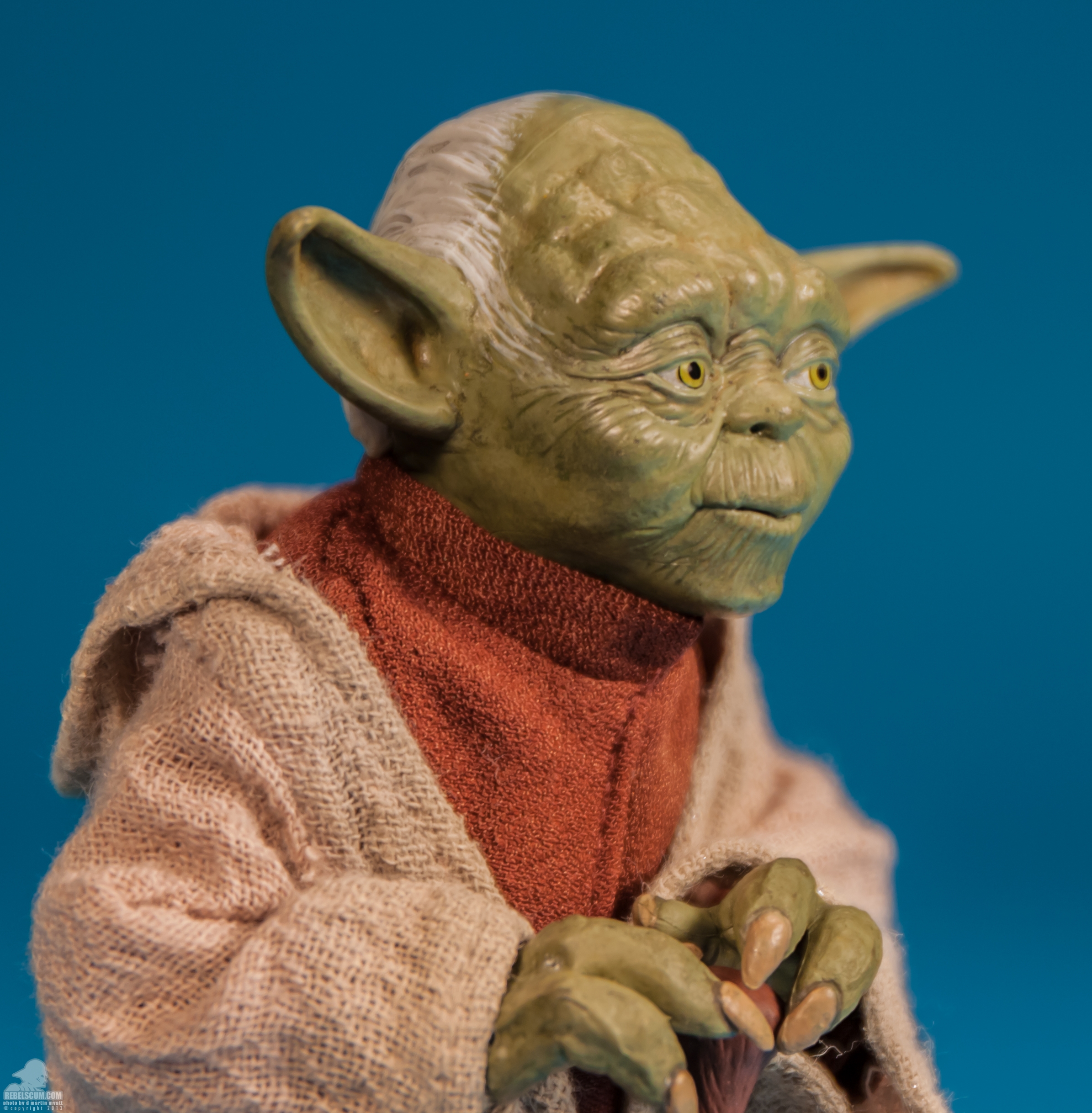 Yoda-Jedi-Master-Prequels-Sideshow-Collectibles-010.jpg