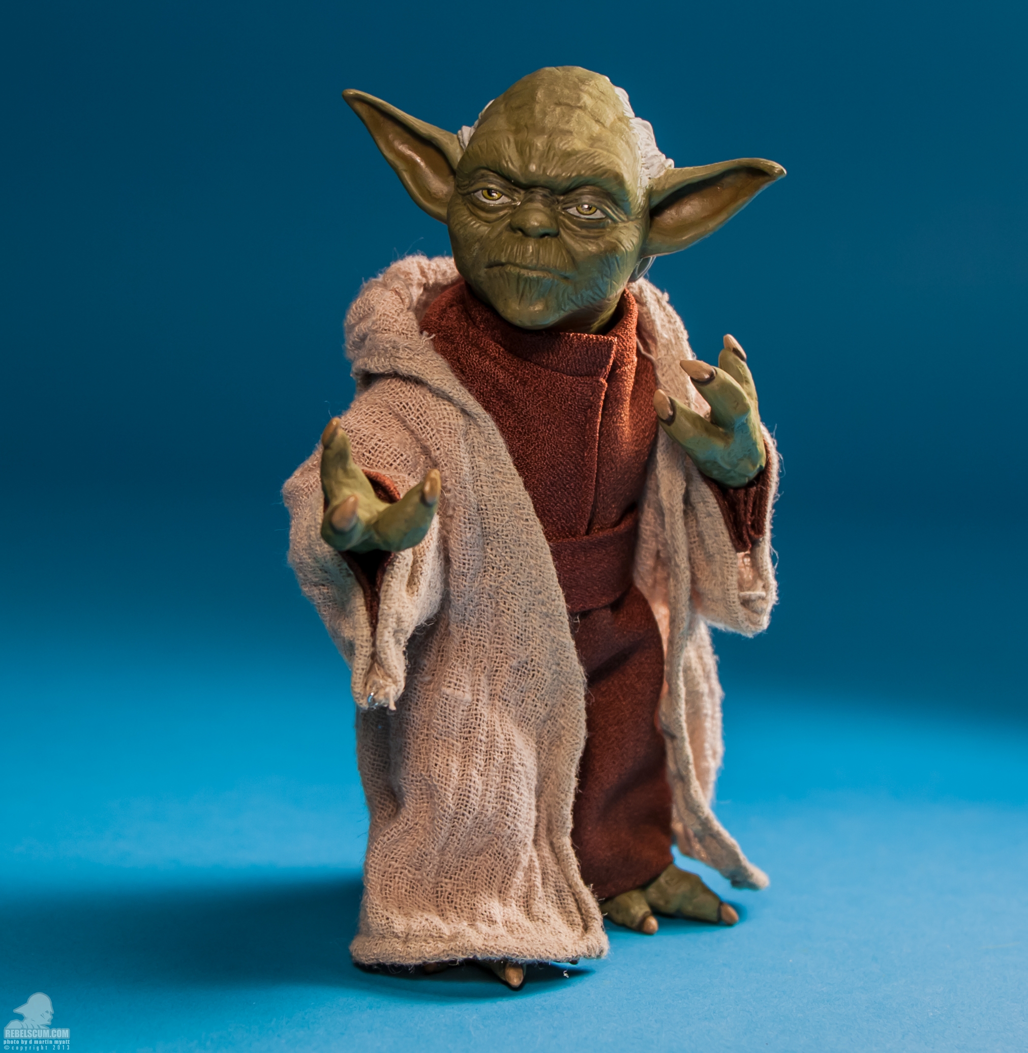 Yoda-Jedi-Master-Prequels-Sideshow-Collectibles-033.jpg
