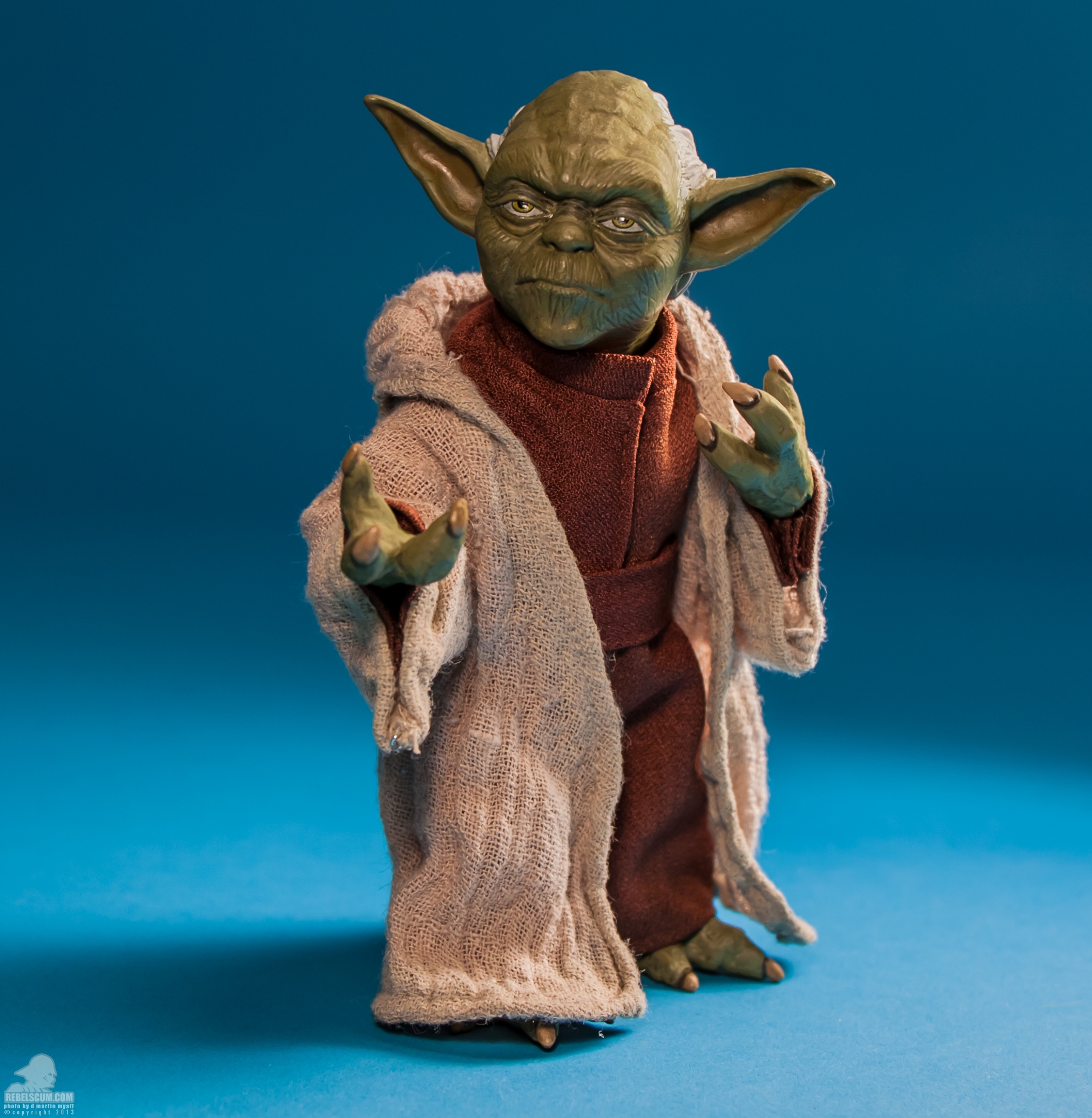Yoda-Jedi-Master-Prequels-Sideshow-Collectibles-033.jpg
