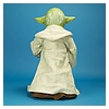 legendary-yoda-fully-interactive-figure-spin-master-004.jpg