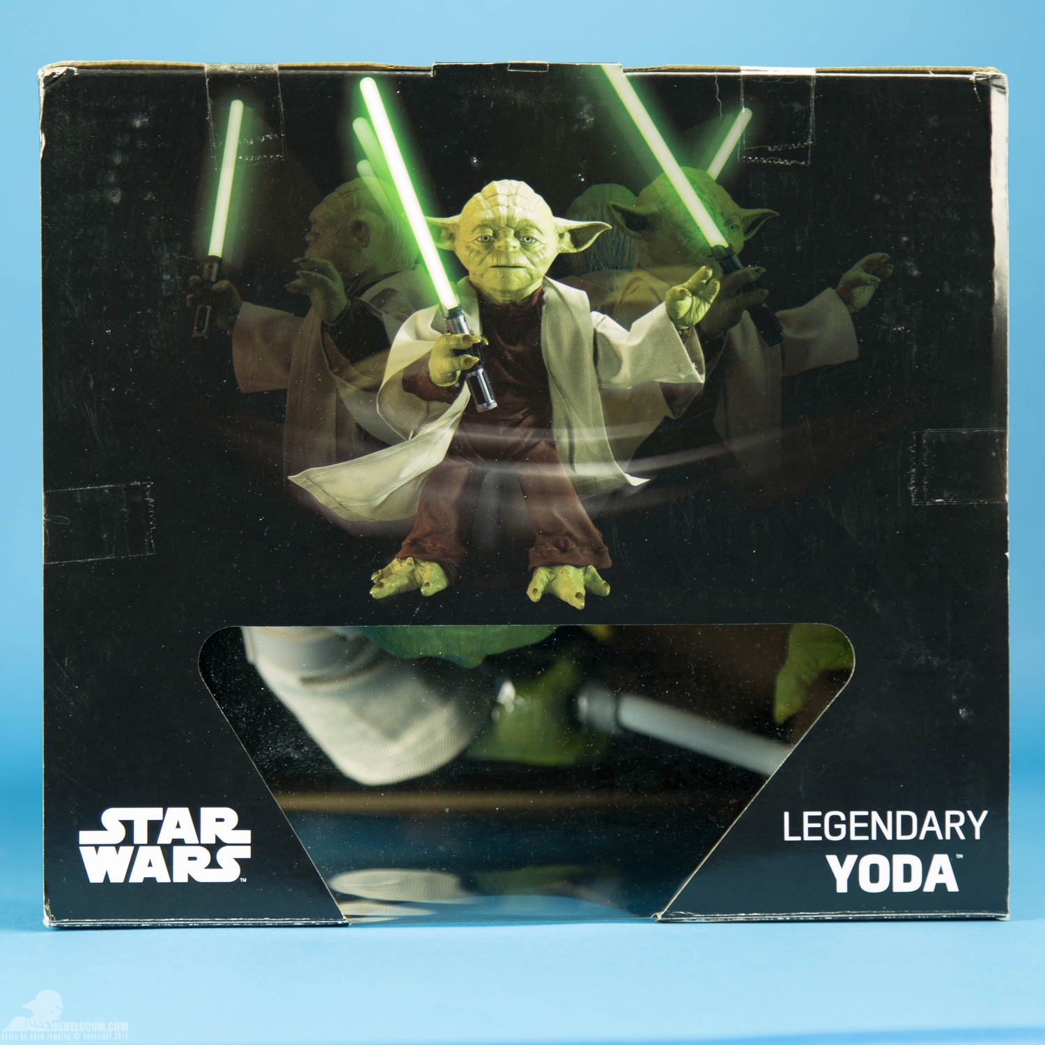 legendary-yoda-fully-interactive-figure-spin-master-018.jpg