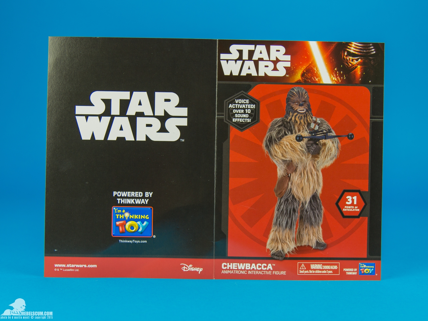 Chewbacca-Thinkway-Toys-Star-Wars-The-Force-Awakens-005.jpg