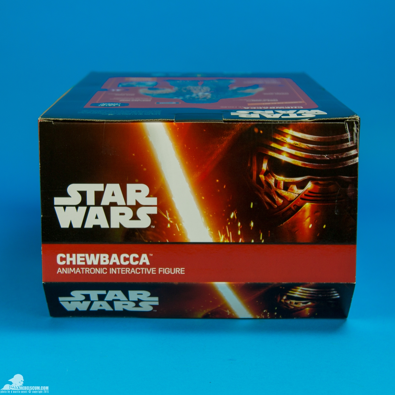 Chewbacca-Thinkway-Toys-Star-Wars-The-Force-Awakens-011.jpg