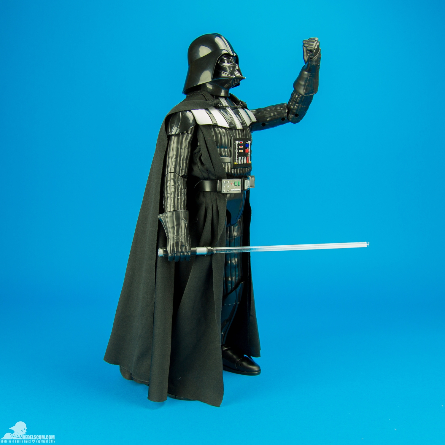 Darth-Vader-Thinkway-Toys-Star-Wars-The-Force-Awakens-002.jpg