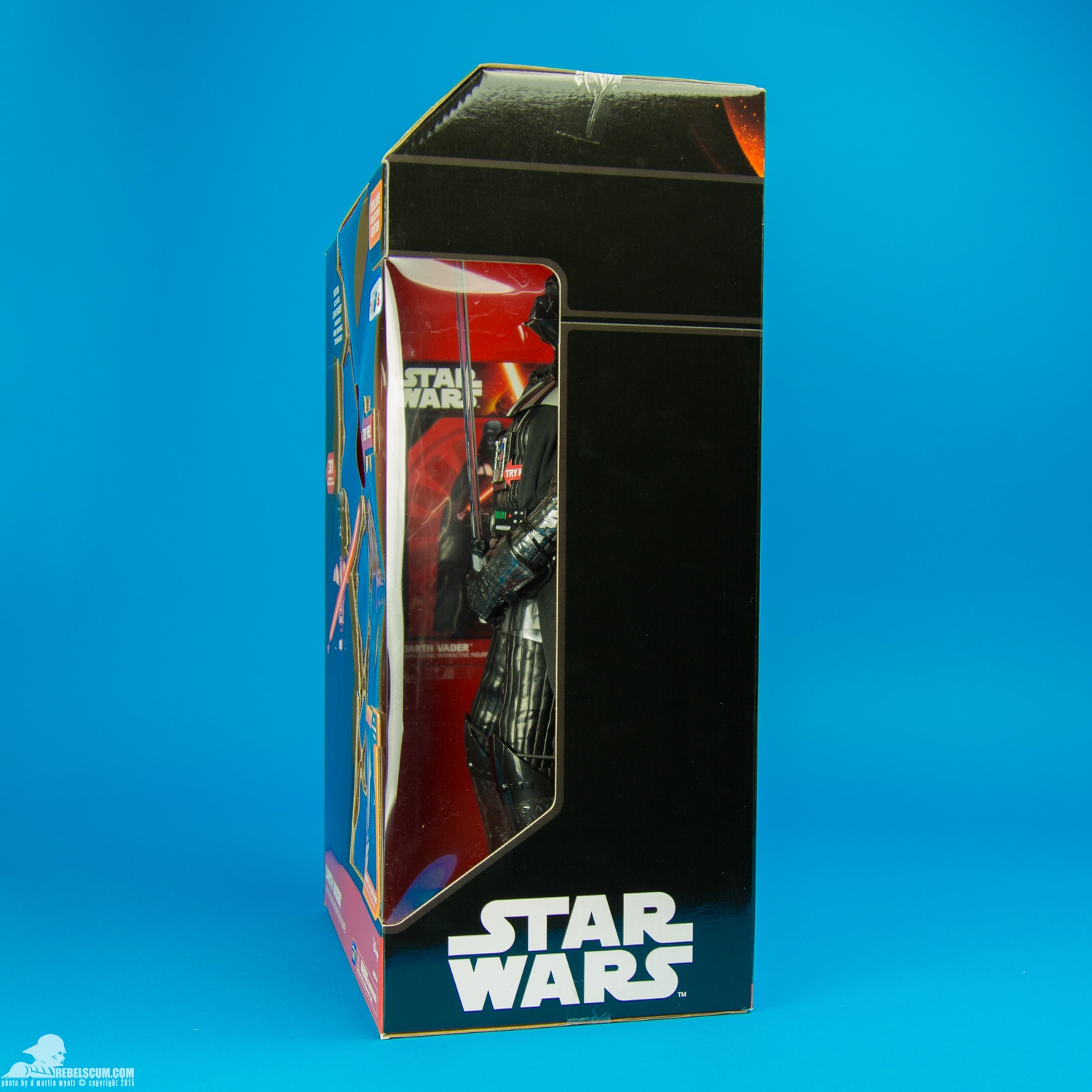Darth-Vader-Thinkway-Toys-Star-Wars-The-Force-Awakens-015.jpg