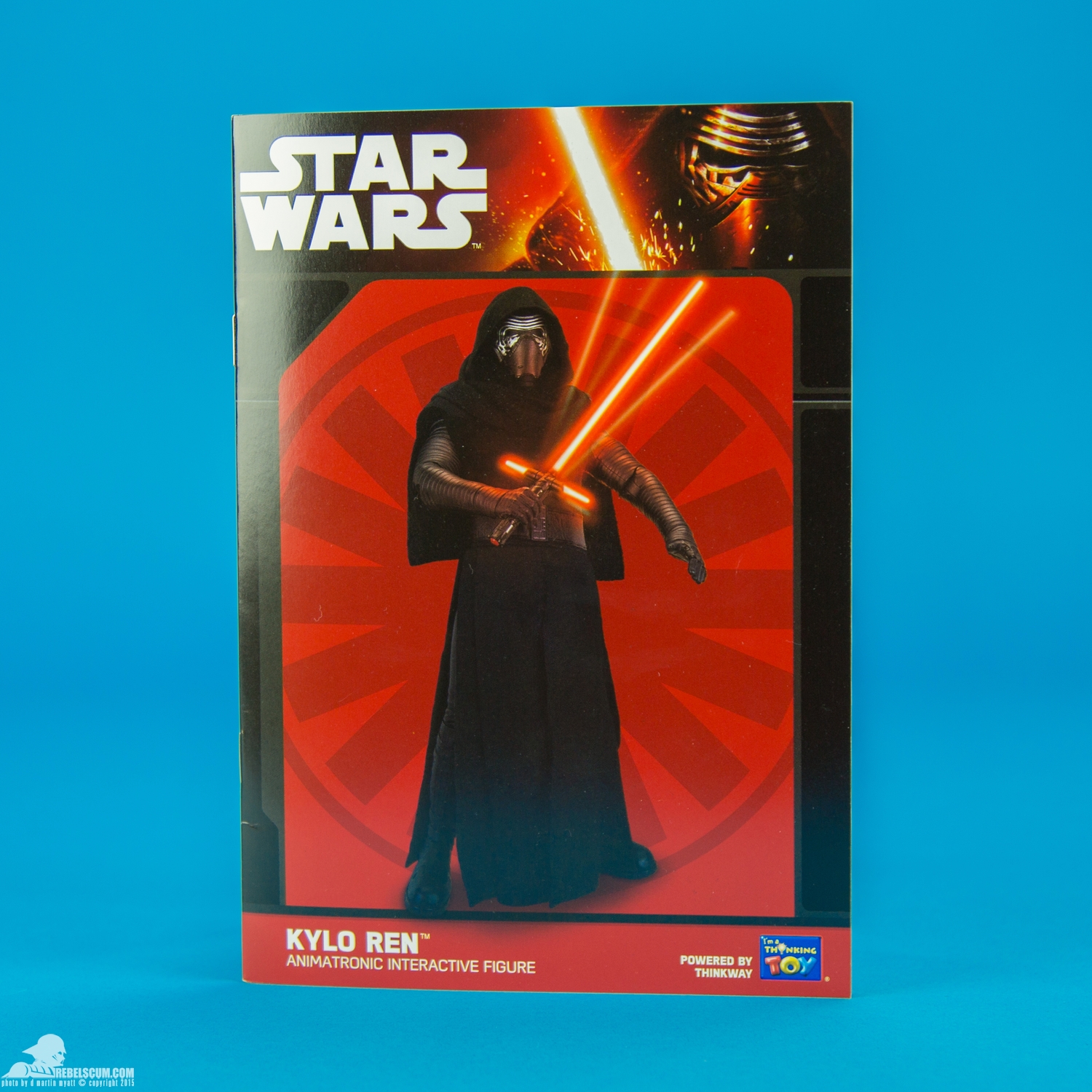 Kylo-Ren-Thinkway-Toys-Star-Wars-The-Force-Awakens-010.jpg