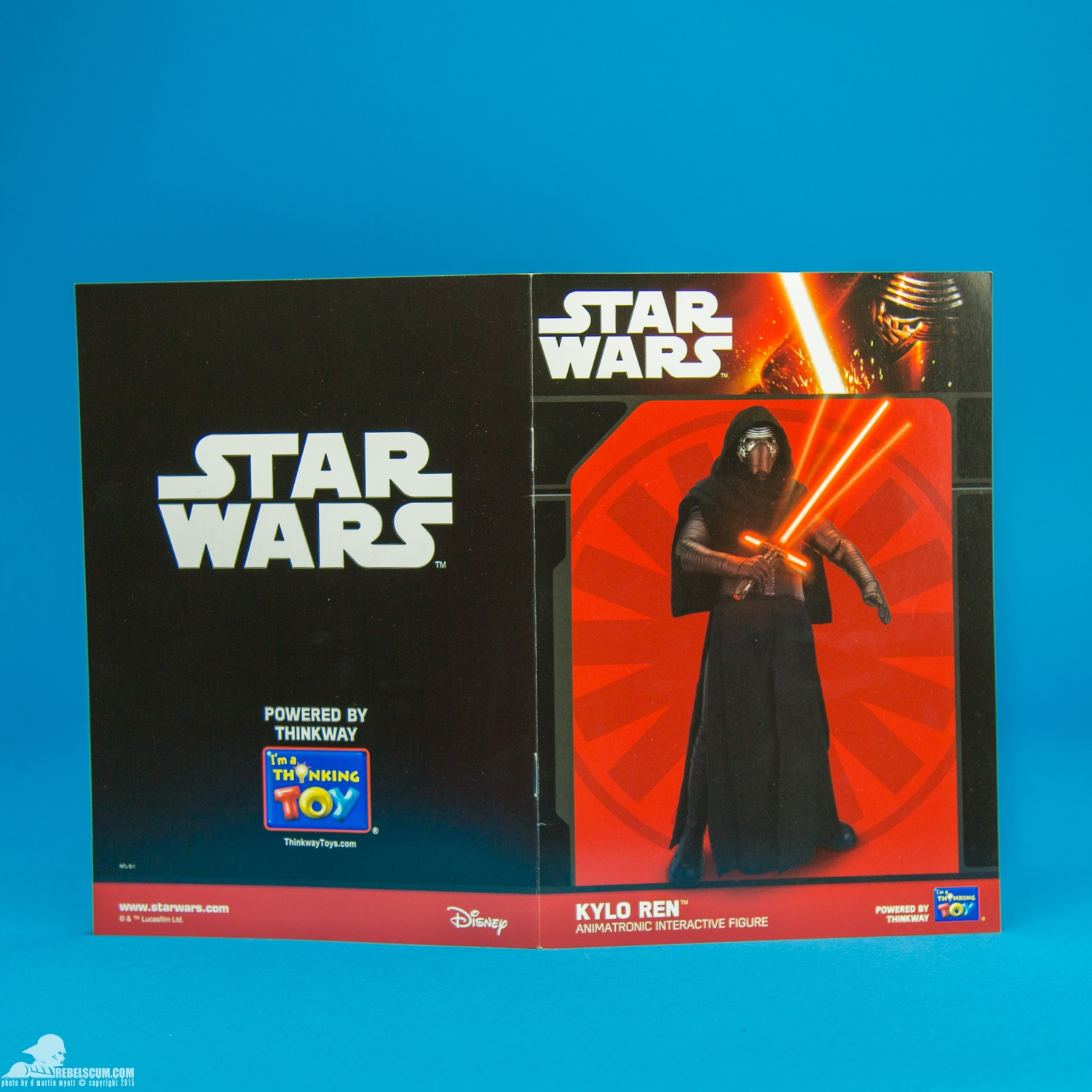 Kylo-Ren-Thinkway-Toys-Star-Wars-The-Force-Awakens-011.jpg