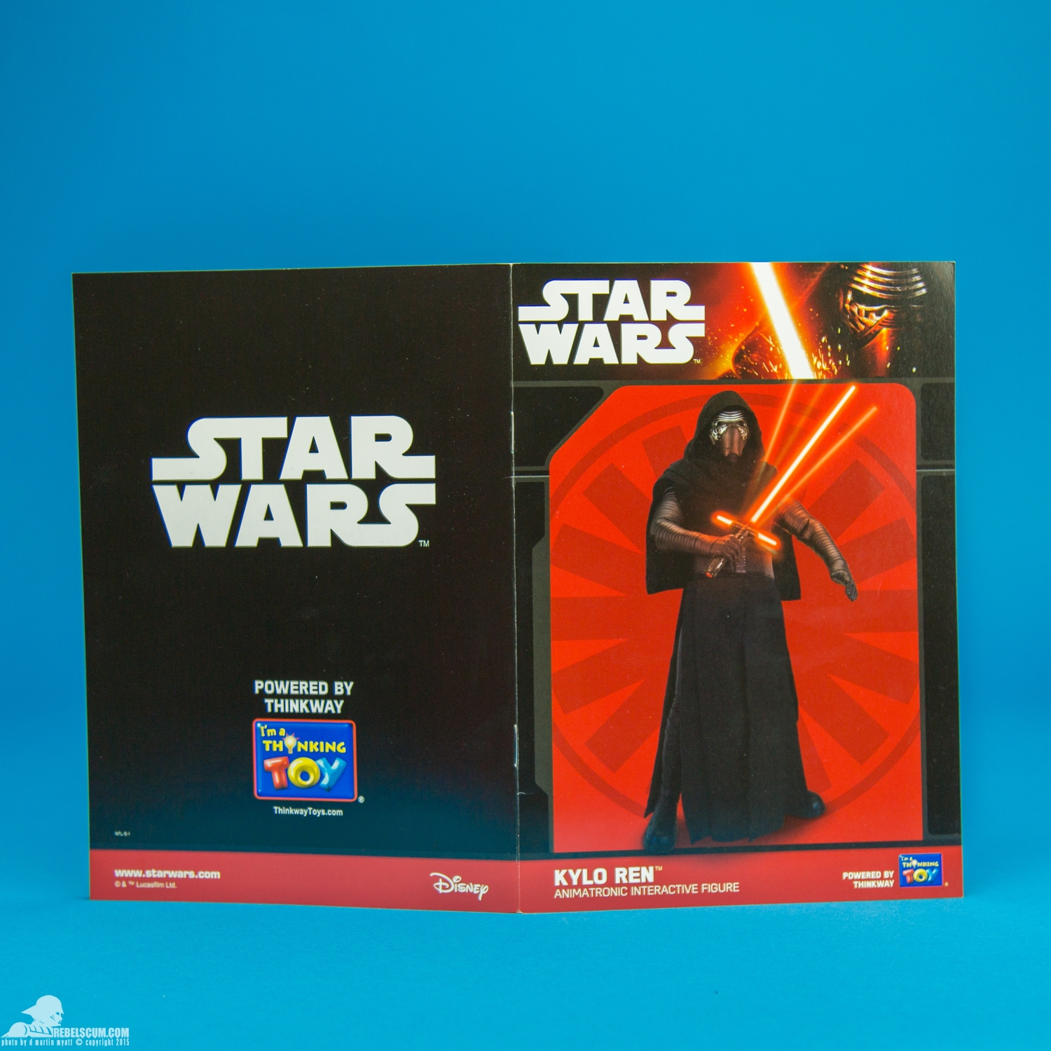 Kylo-Ren-Thinkway-Toys-Star-Wars-The-Force-Awakens-011.jpg