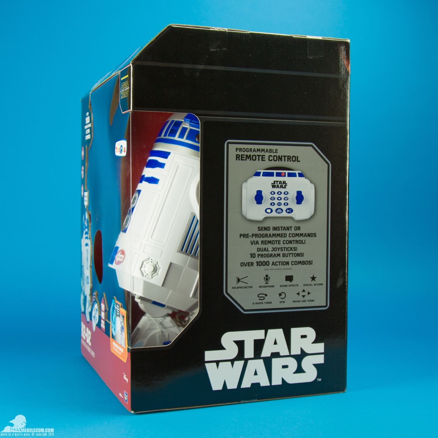 R2-D2-Thinkway-Toys-Star-Wars-The-Force-Awakens-015.jpg