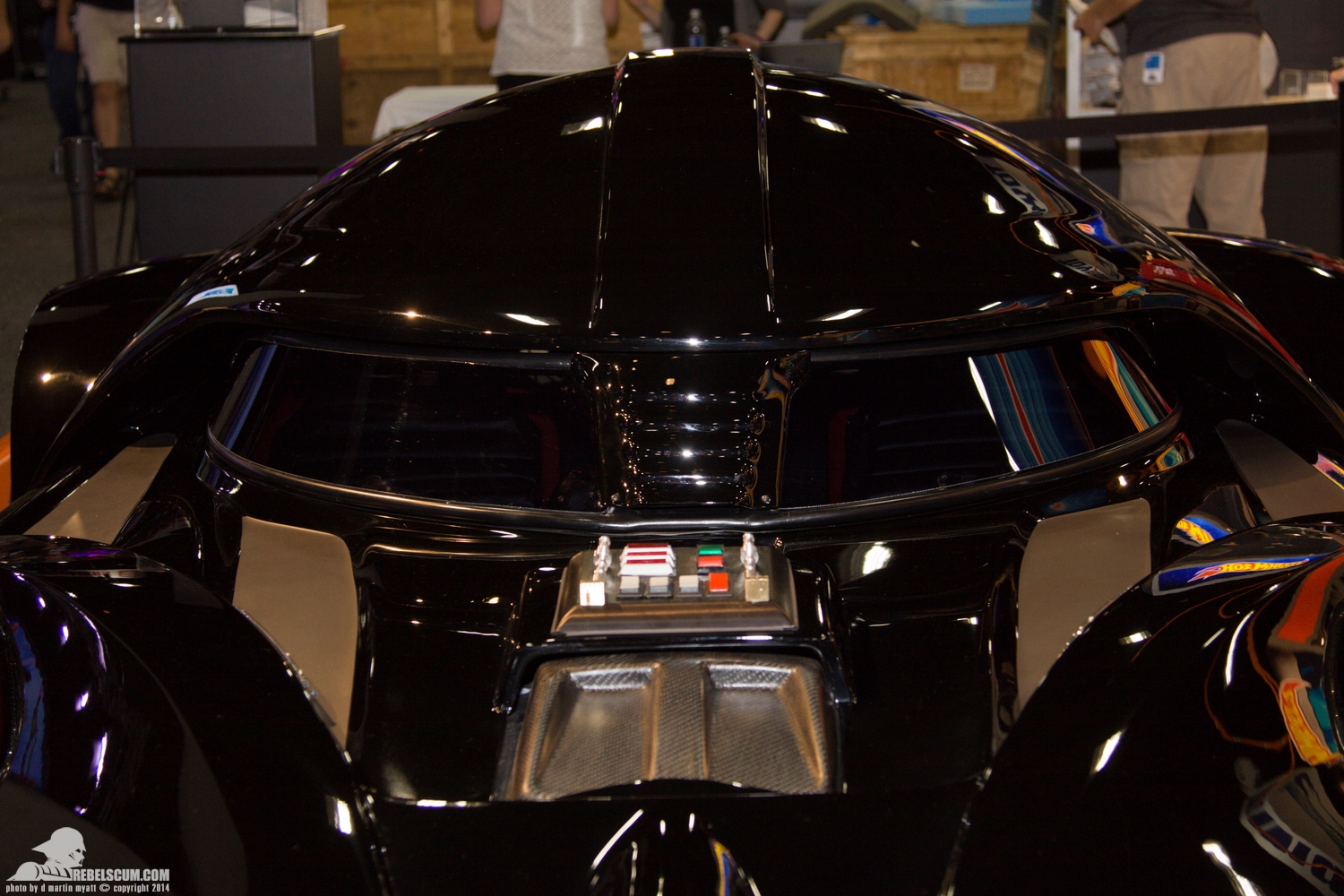SDCC-2014-Mattel-Star-Wars-Darth-Vader-Car-007.jpg
