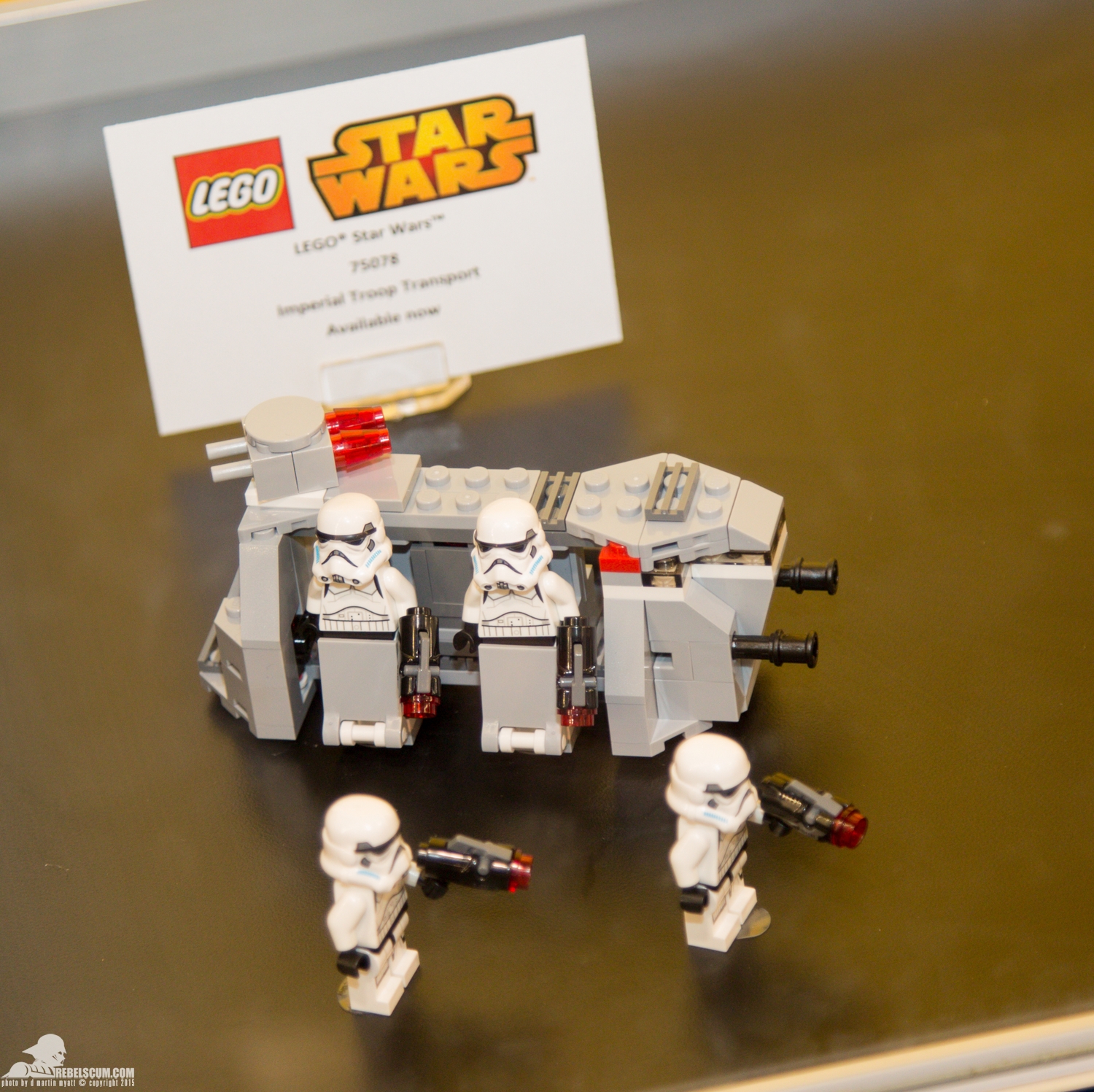 Star-Wars-Celebration-Anaheim-2015-LEGO-040.jpg