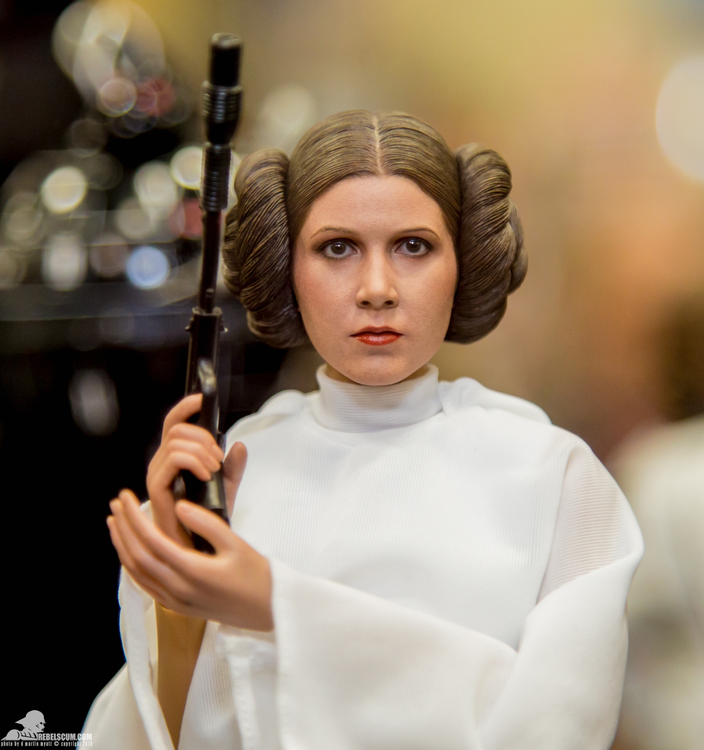 http://www.rebelscum.com/2015-SDCC/Hot-Toys-Display-2015-San-Diego-Comic-Con-SDCC/Hot-Toys-Display-2015-San-Diego-Comic-Con-SDCC-027.jpg