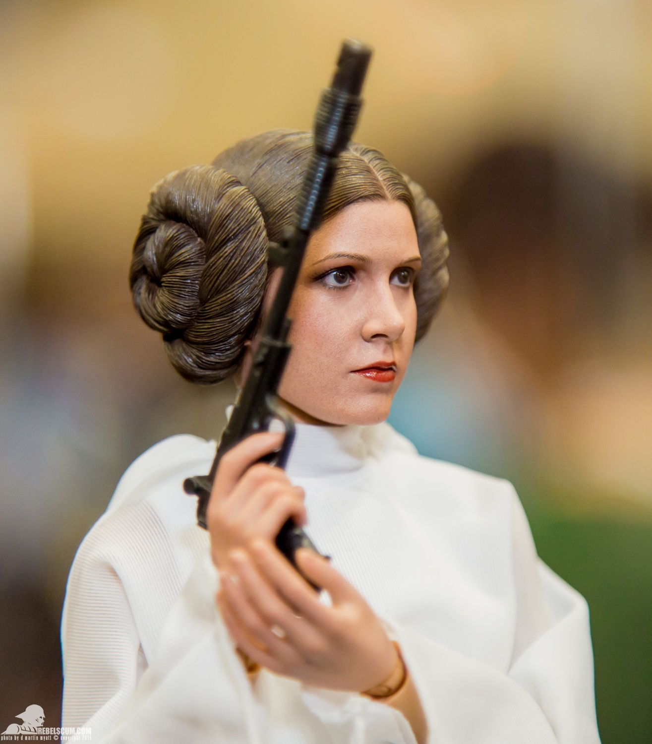 http://www.rebelscum.com/2015-SDCC/Hot-Toys-Display-2015-San-Diego-Comic-Con-SDCC/Hot-Toys-Display-2015-San-Diego-Comic-Con-SDCC-028.jpg