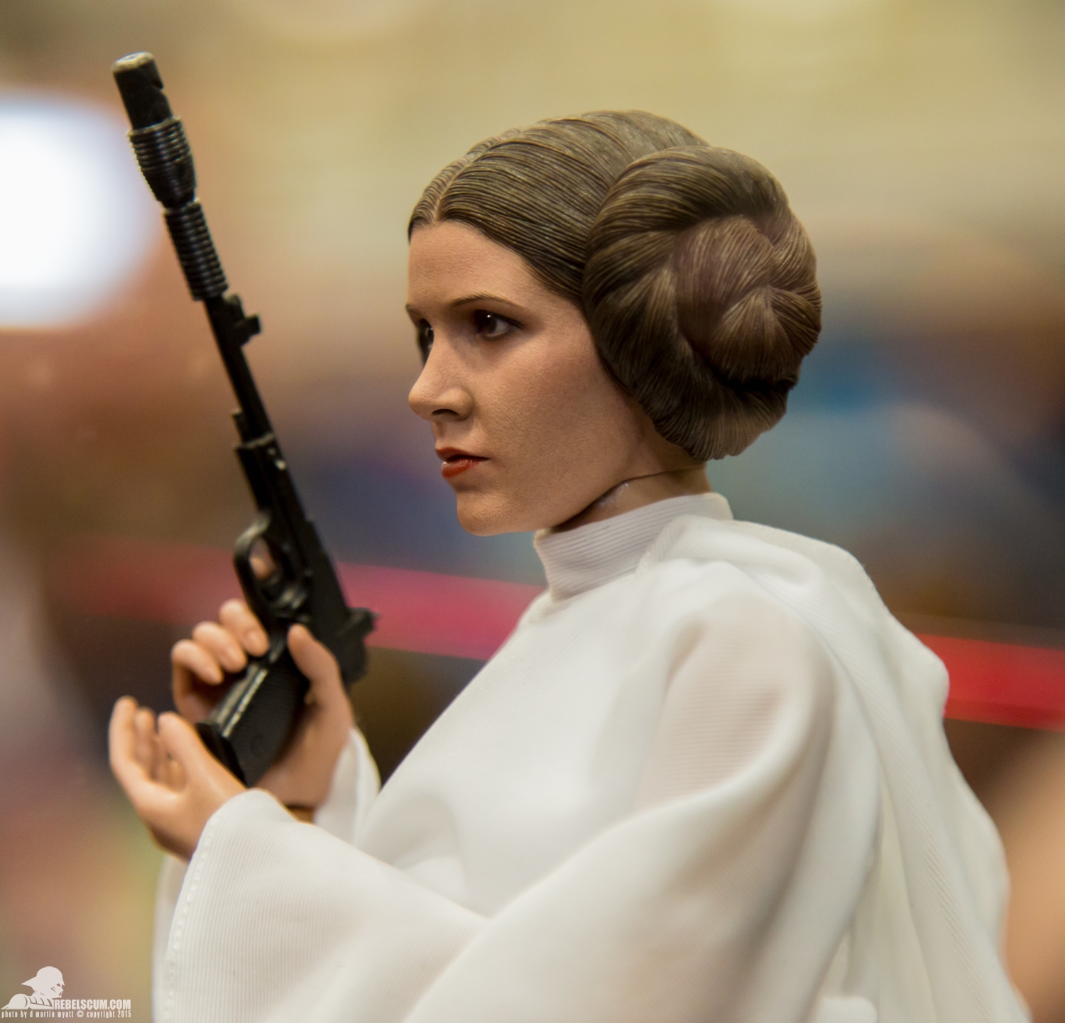 http://www.rebelscum.com/2015-SDCC/Hot-Toys-Display-2015-San-Diego-Comic-Con-SDCC/Hot-Toys-Display-2015-San-Diego-Comic-Con-SDCC-029.jpg