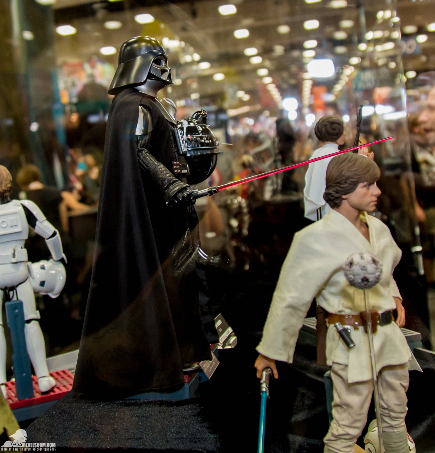 Hot-Toys-Display-2015-San-Diego-Comic-Con-SDCC-044.jpg