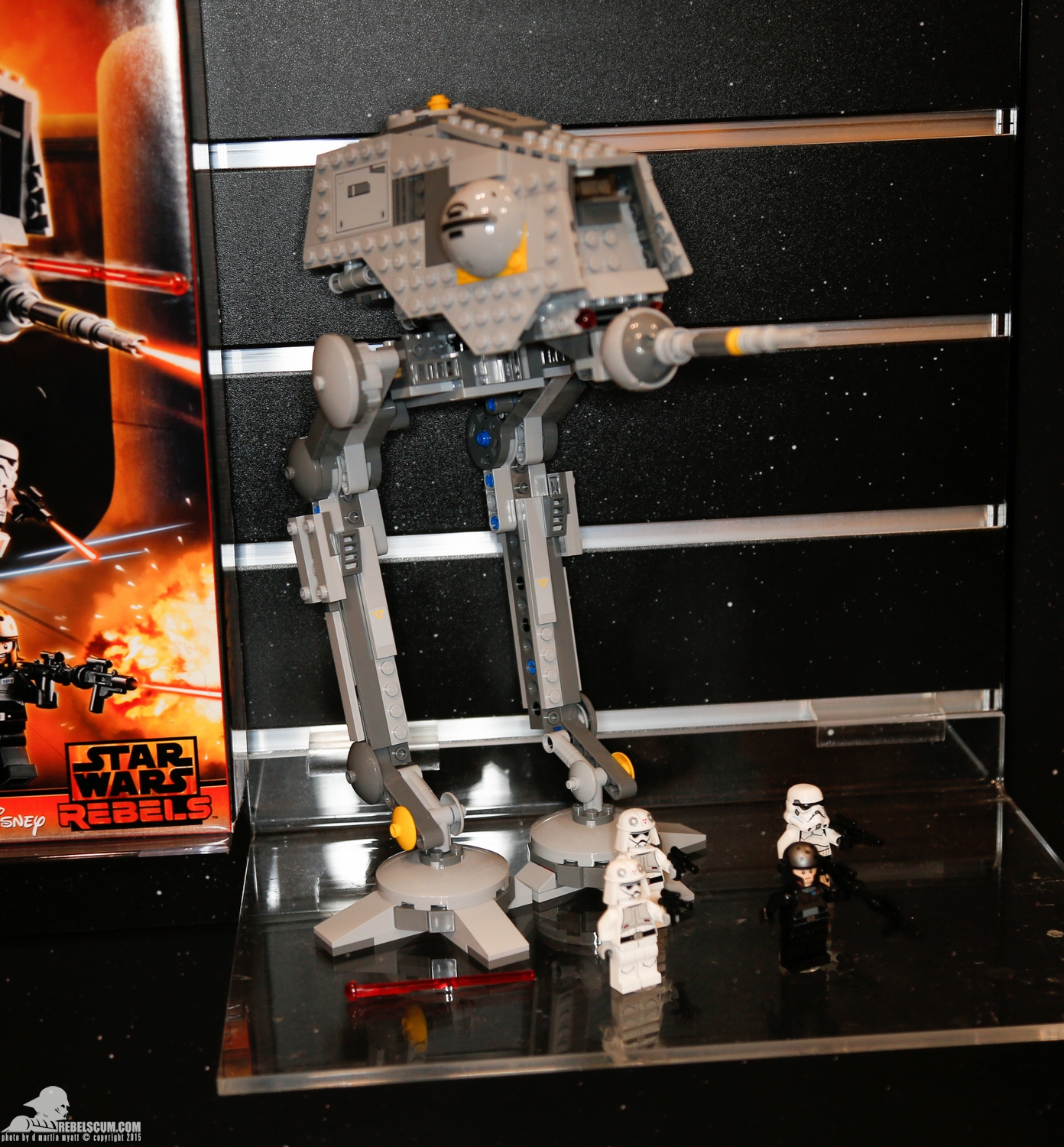 2015-International-Toy-Fair-Star-Wars-Lego-066.jpg