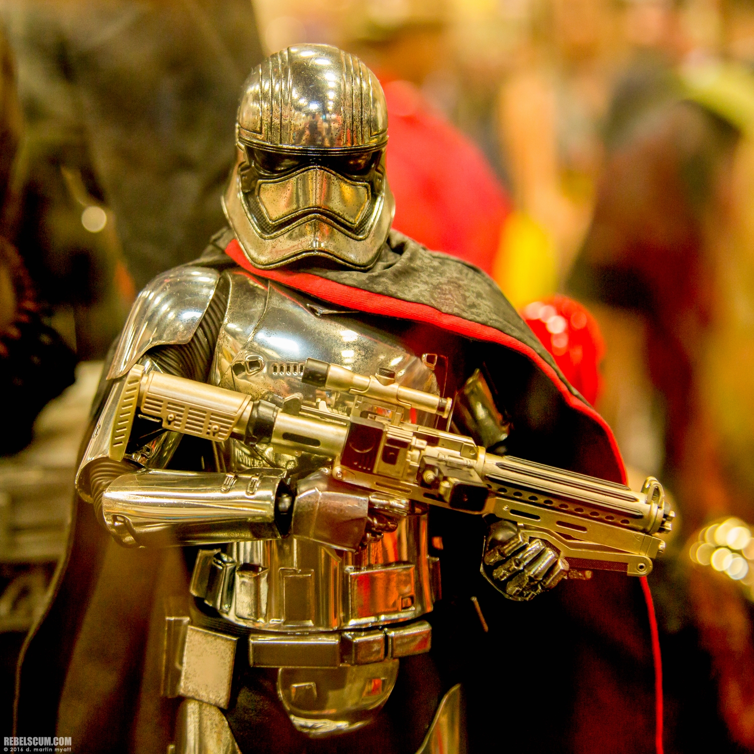 2016-SDCC-Hot-Toys-2-038.jpg