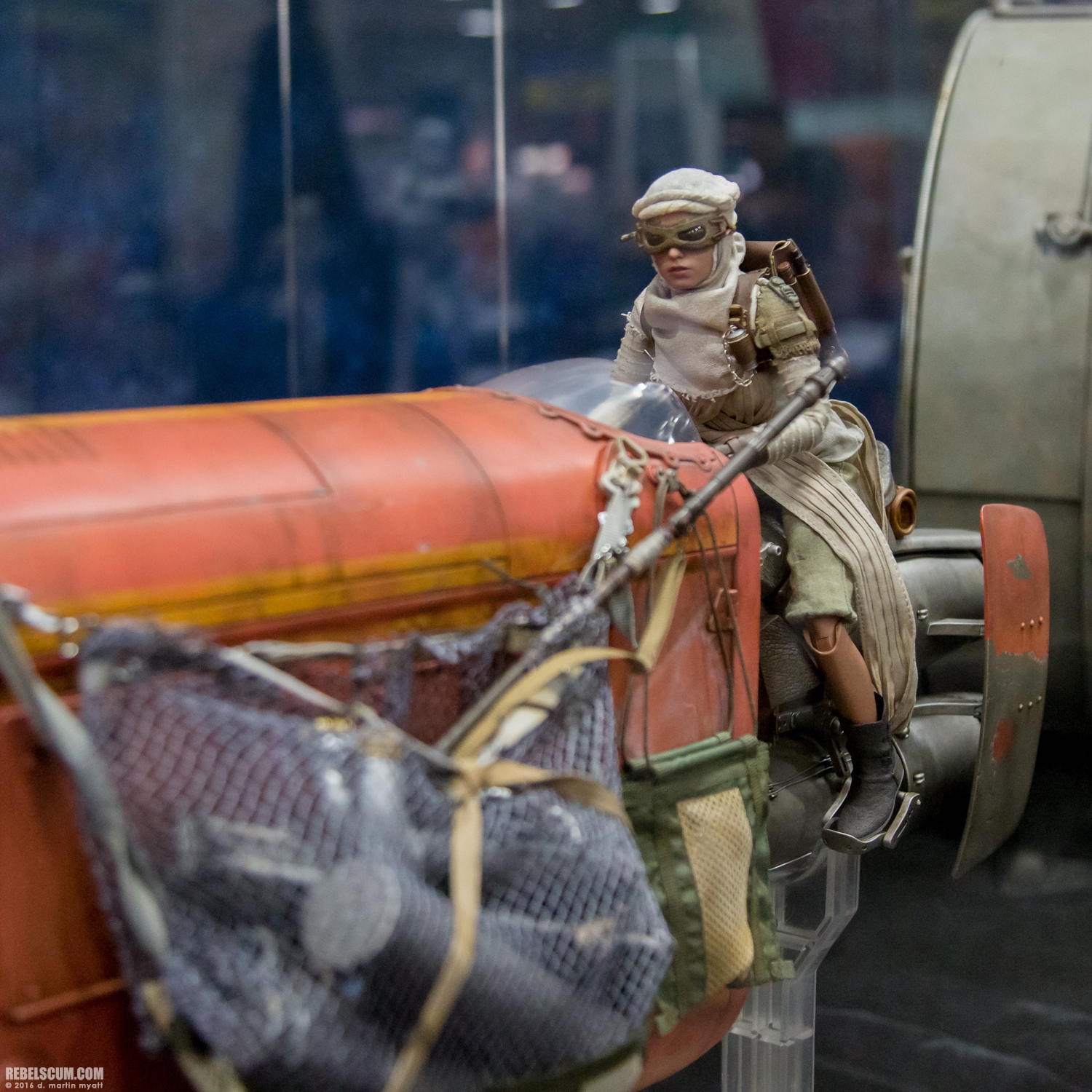 2016-SDCC-Hot-Toys-Booth-Wednesday-003.jpg