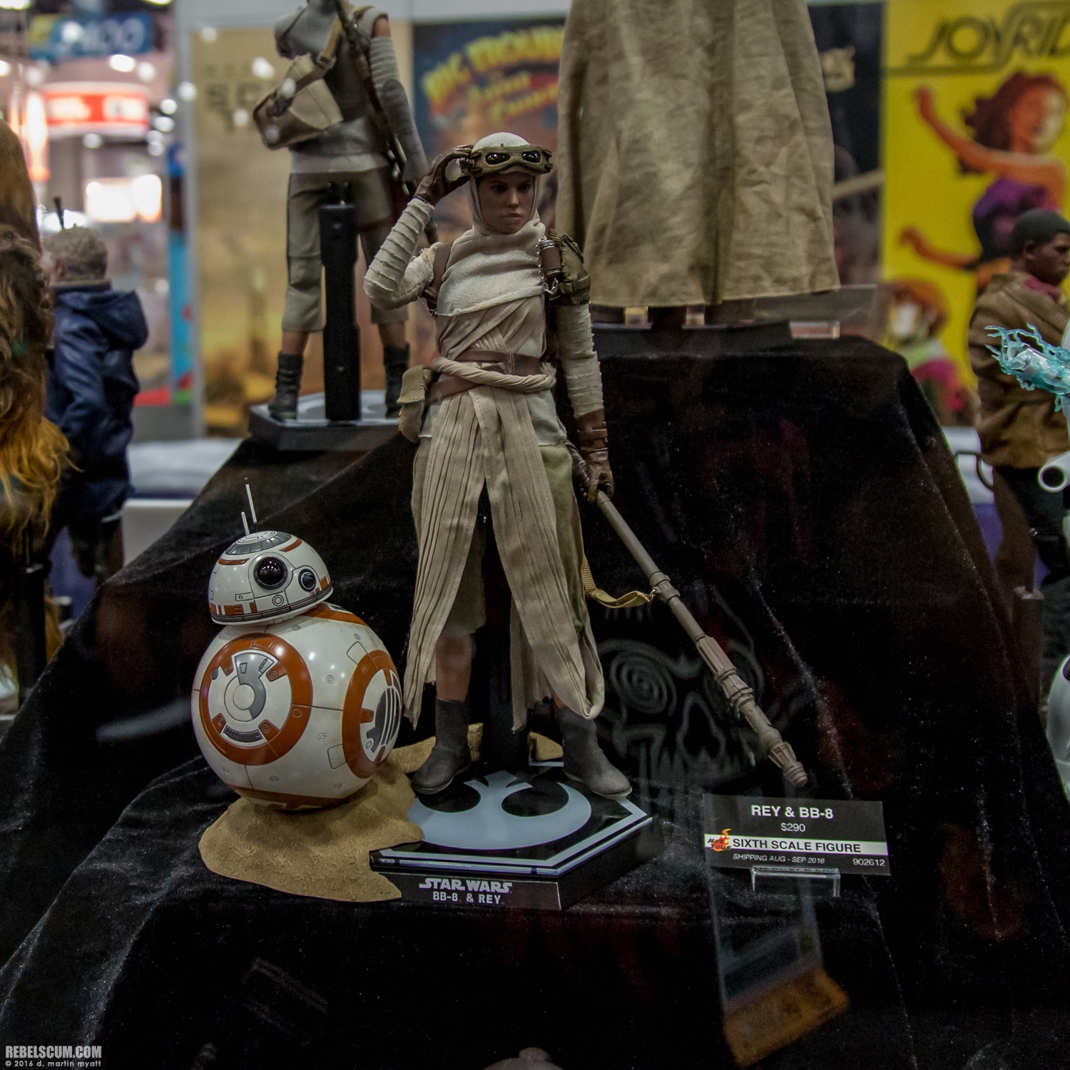 2016-SDCC-Hot-Toys-Booth-Wednesday-012.jpg