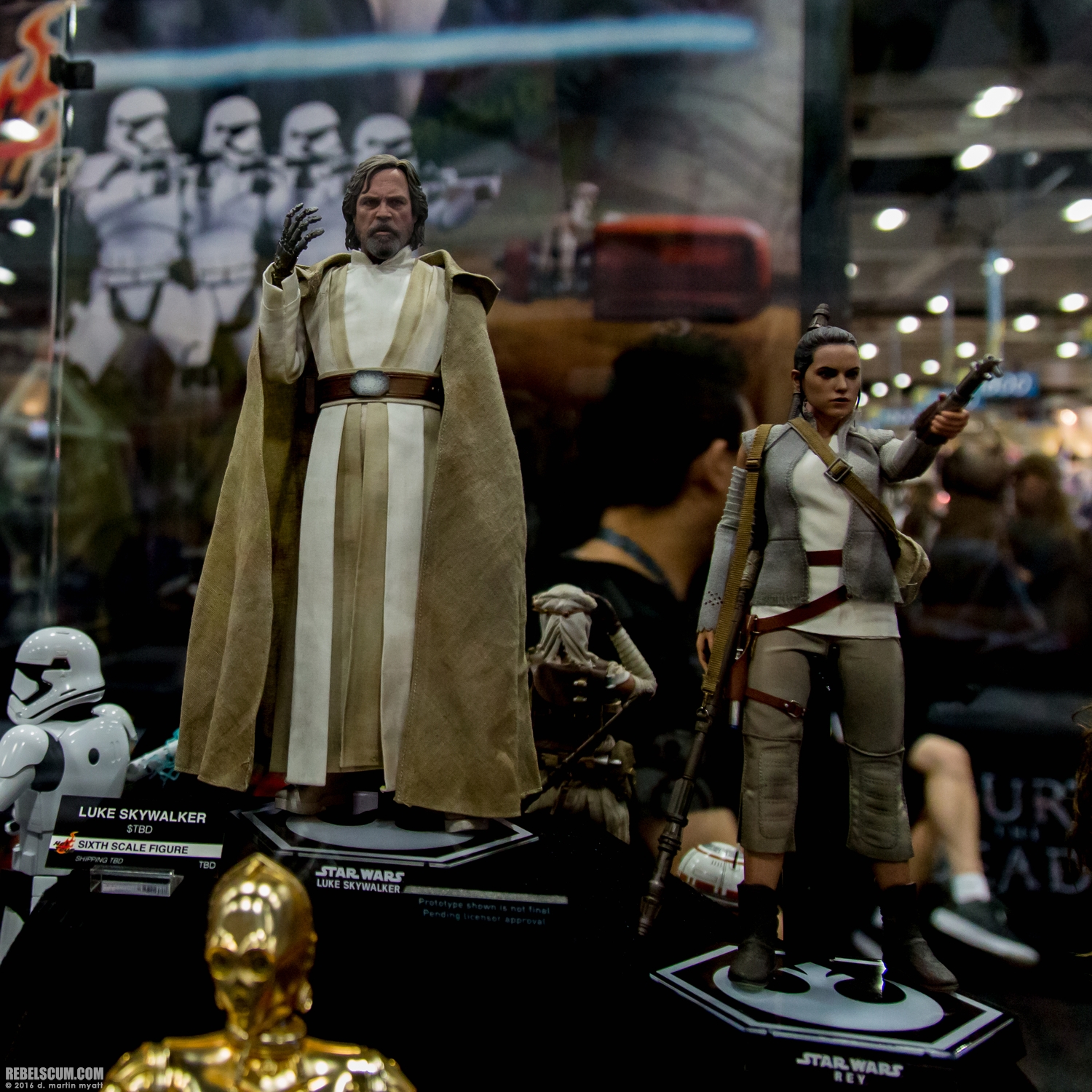 2016-SDCC-Hot-Toys-Booth-Wednesday-015.jpg