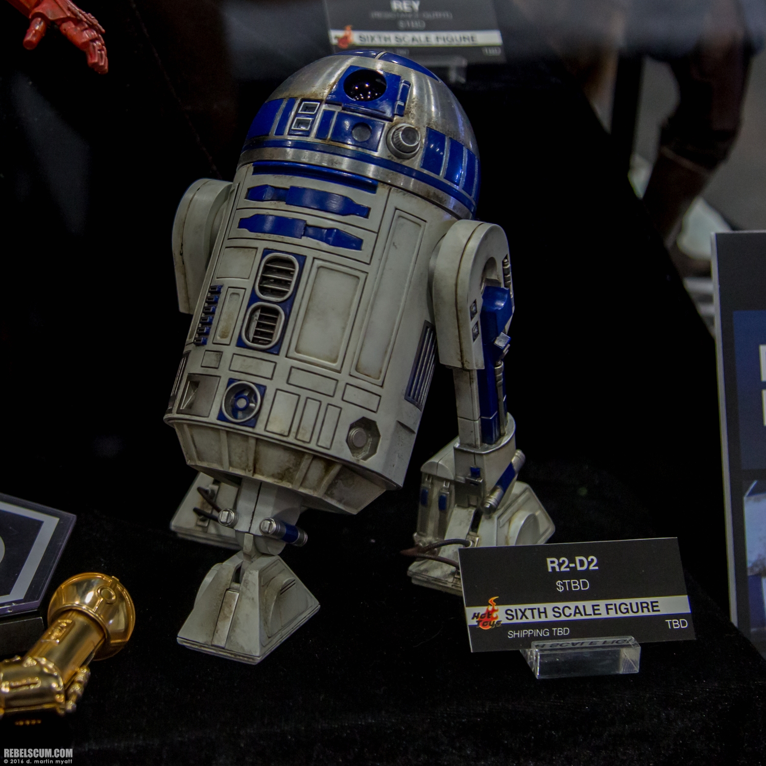 2016-SDCC-Hot-Toys-Booth-Wednesday-018.jpg