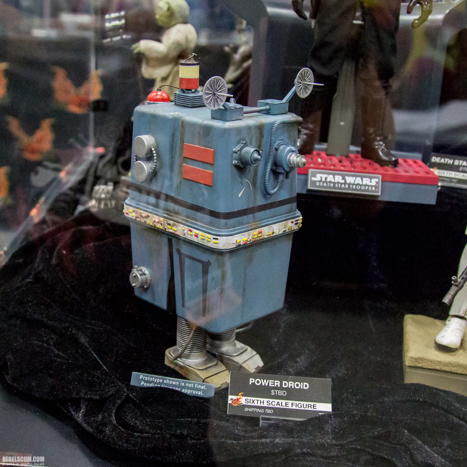 2016-SDCC-Hot-Toys-Booth-Wednesday-019.jpg