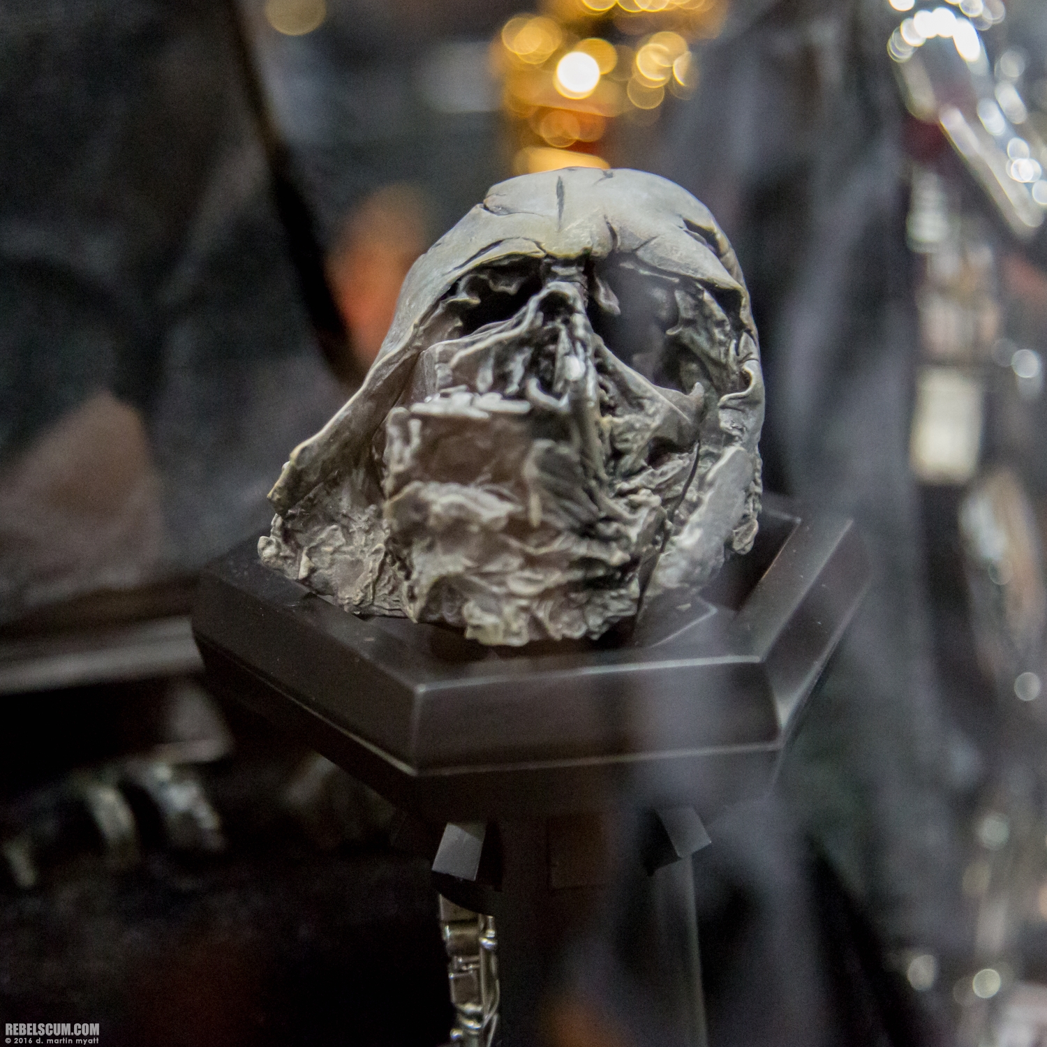 2016-SDCC-Hot-Toys-Booth-Wednesday-034.jpg