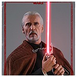 Count-Dooku-Hot-Toys-Final-Photography-042.jpg