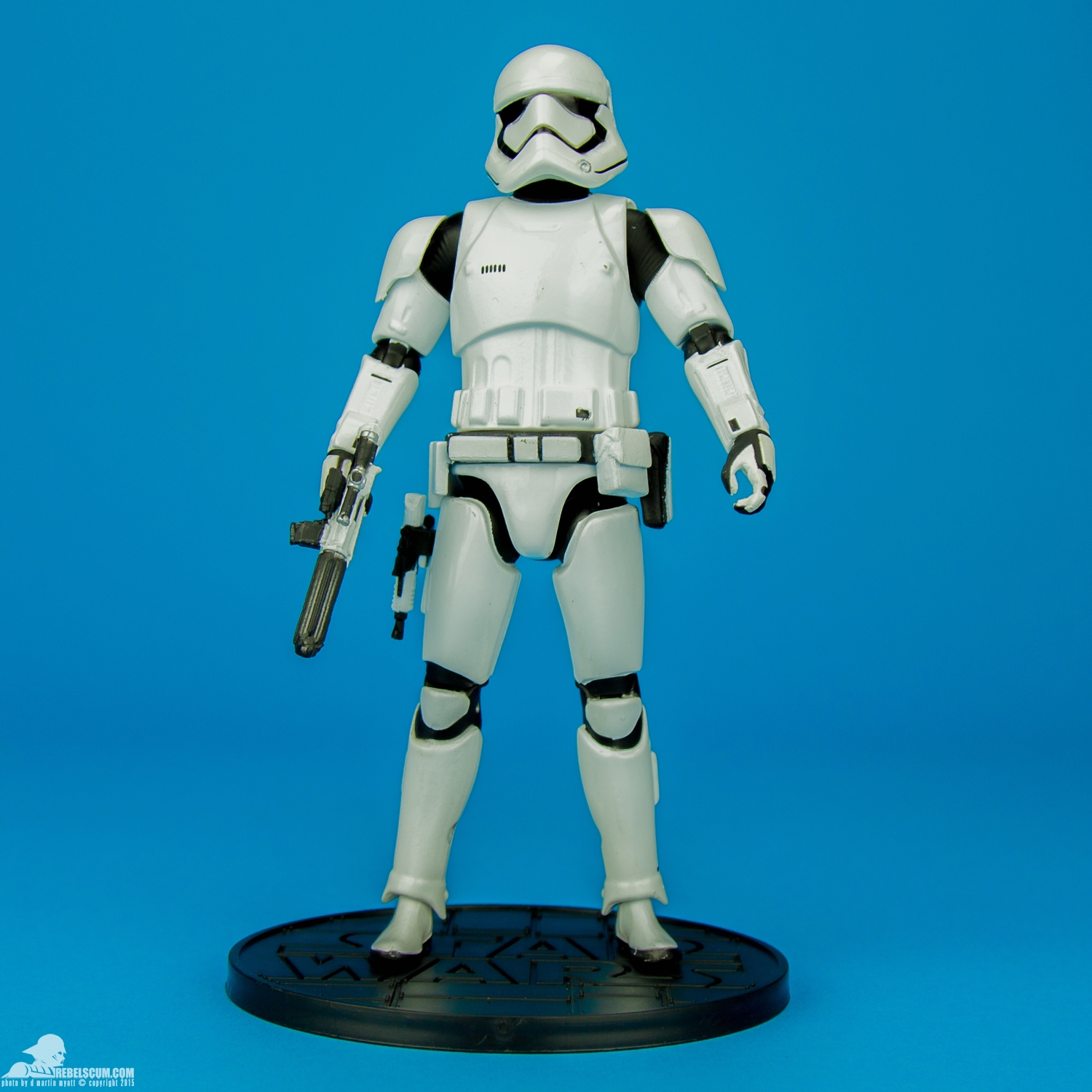 First-Order-Stormtrooper-Disney-Stores-Elite-Series-001.jpg